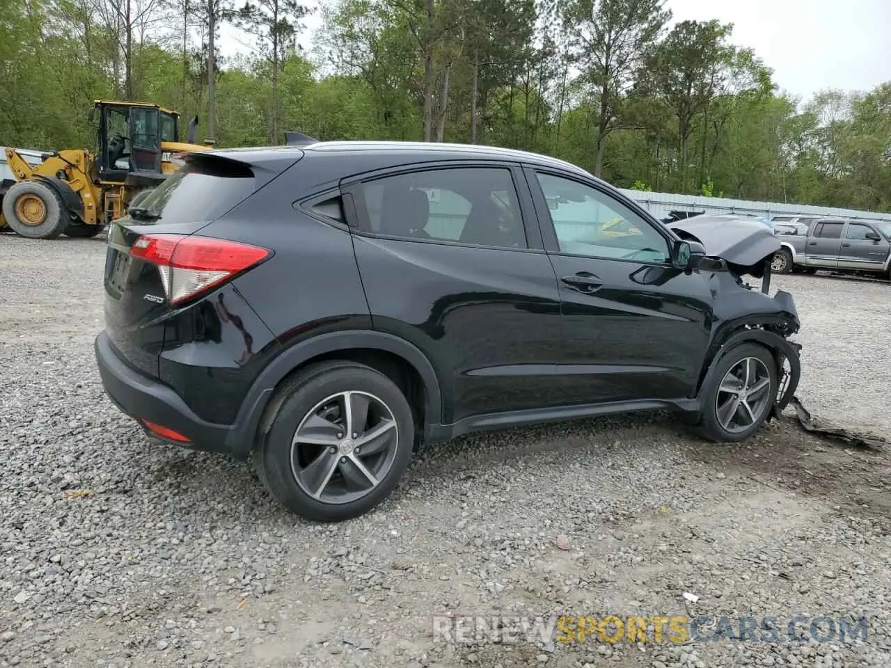 3 Photograph of a damaged car 3CZRU6H56MM717952 HONDA HR-V 2021