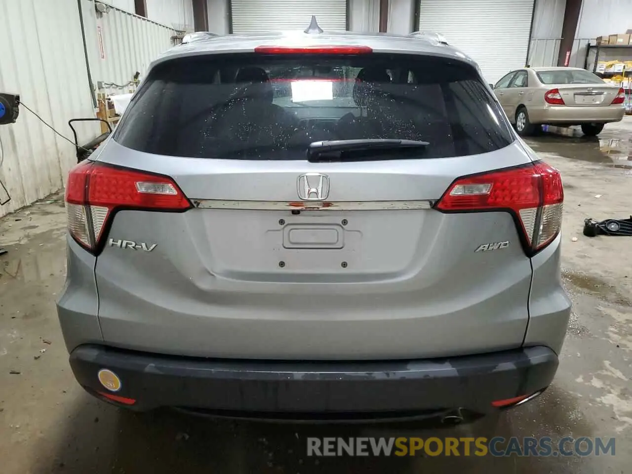 6 Photograph of a damaged car 3CZRU6H56MM750692 HONDA HR-V 2021