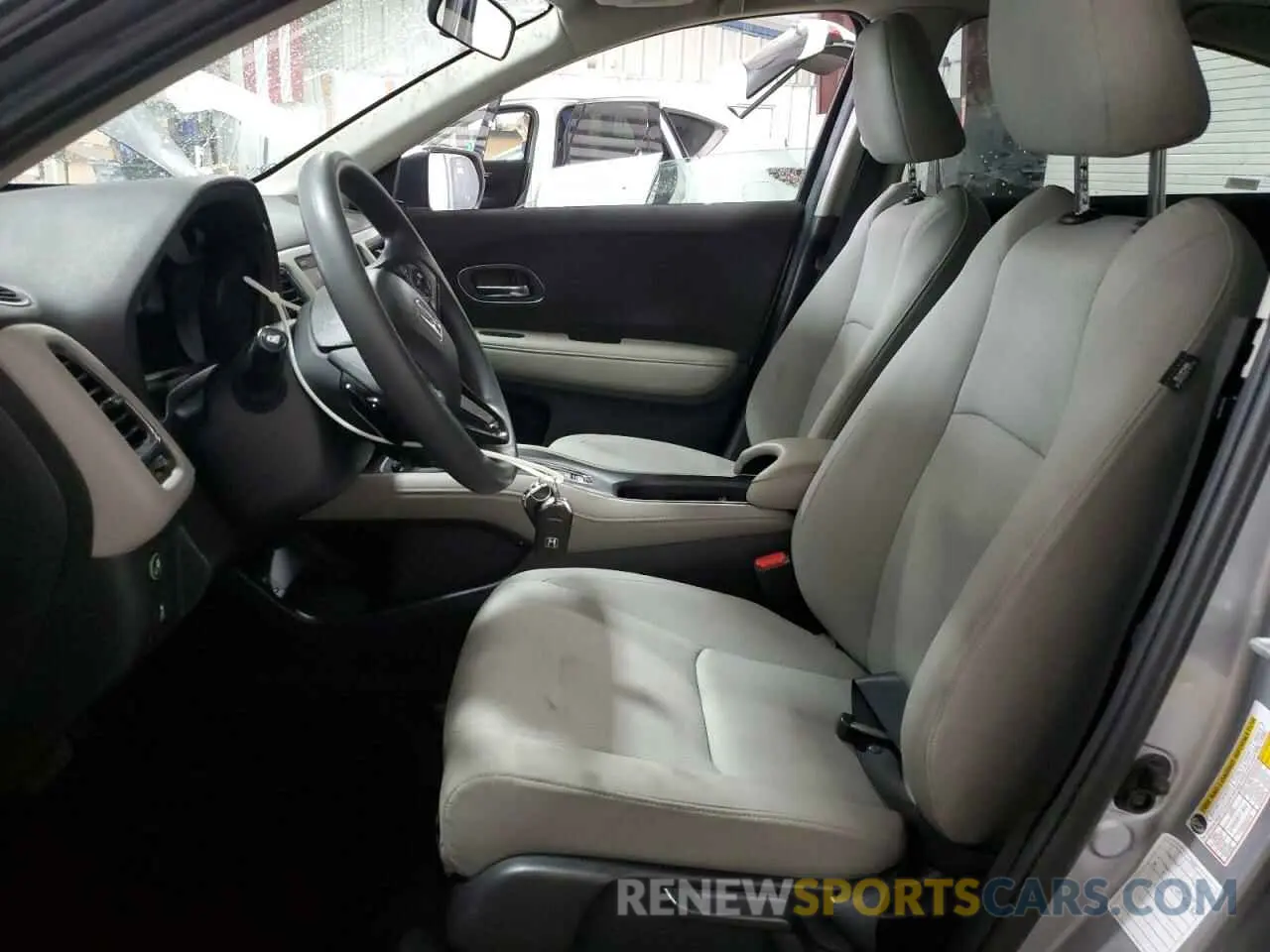7 Photograph of a damaged car 3CZRU6H56MM750692 HONDA HR-V 2021