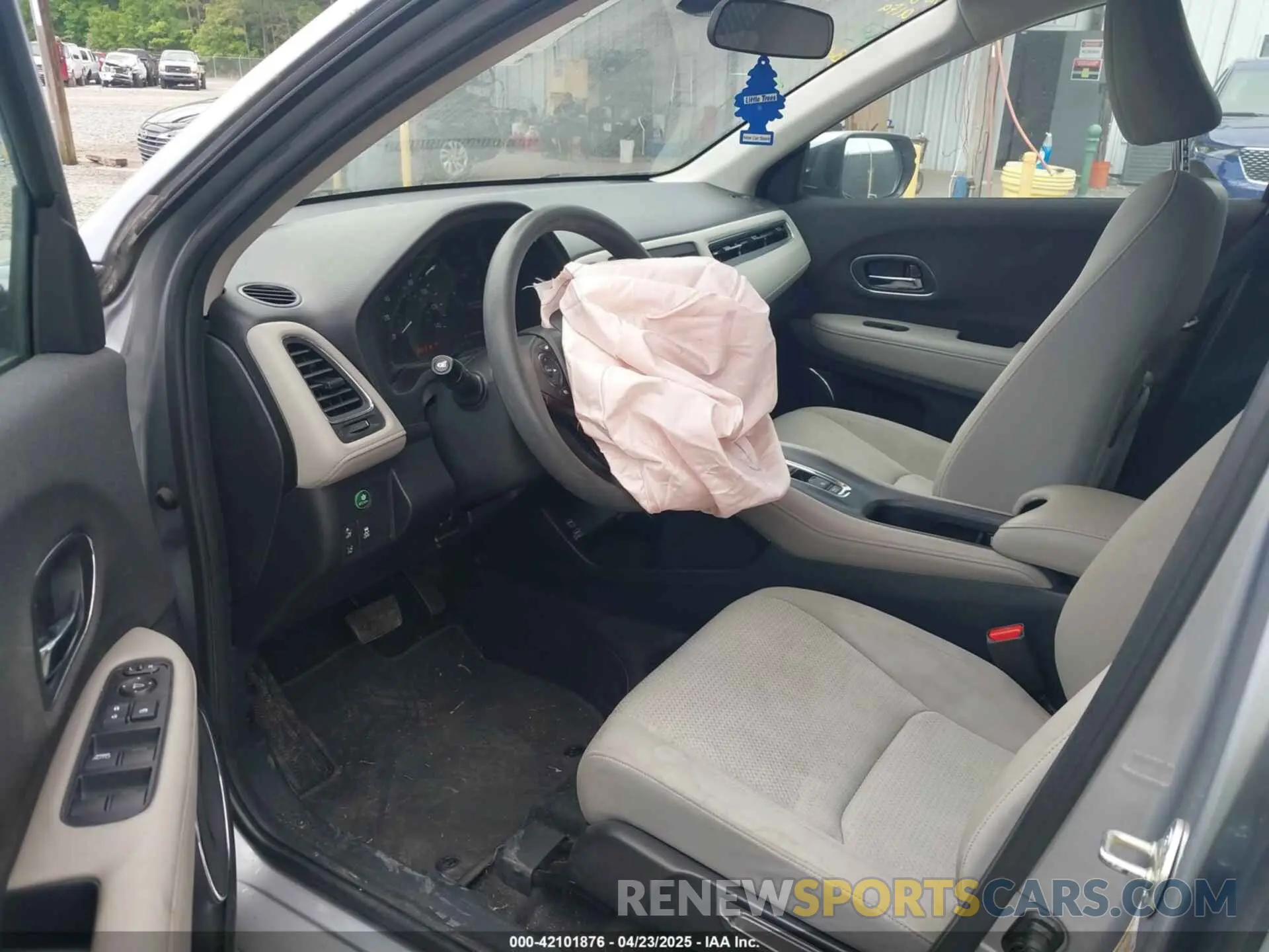 5 Photograph of a damaged car 3CZRU6H57MM702344 HONDA HR-V 2021