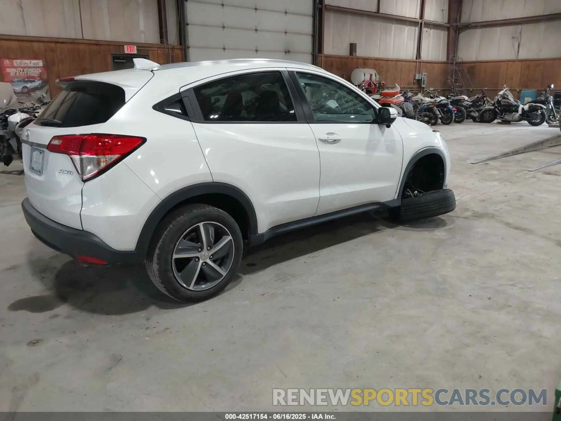 4 Photograph of a damaged car 3CZRU6H57MM712937 HONDA HR-V 2021