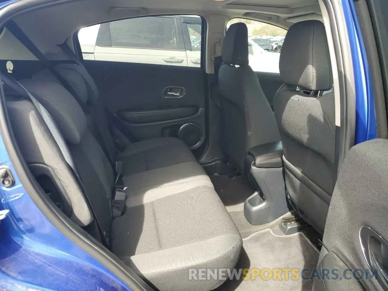 10 Photograph of a damaged car 3CZRU6H57MM720679 HONDA HR-V 2021