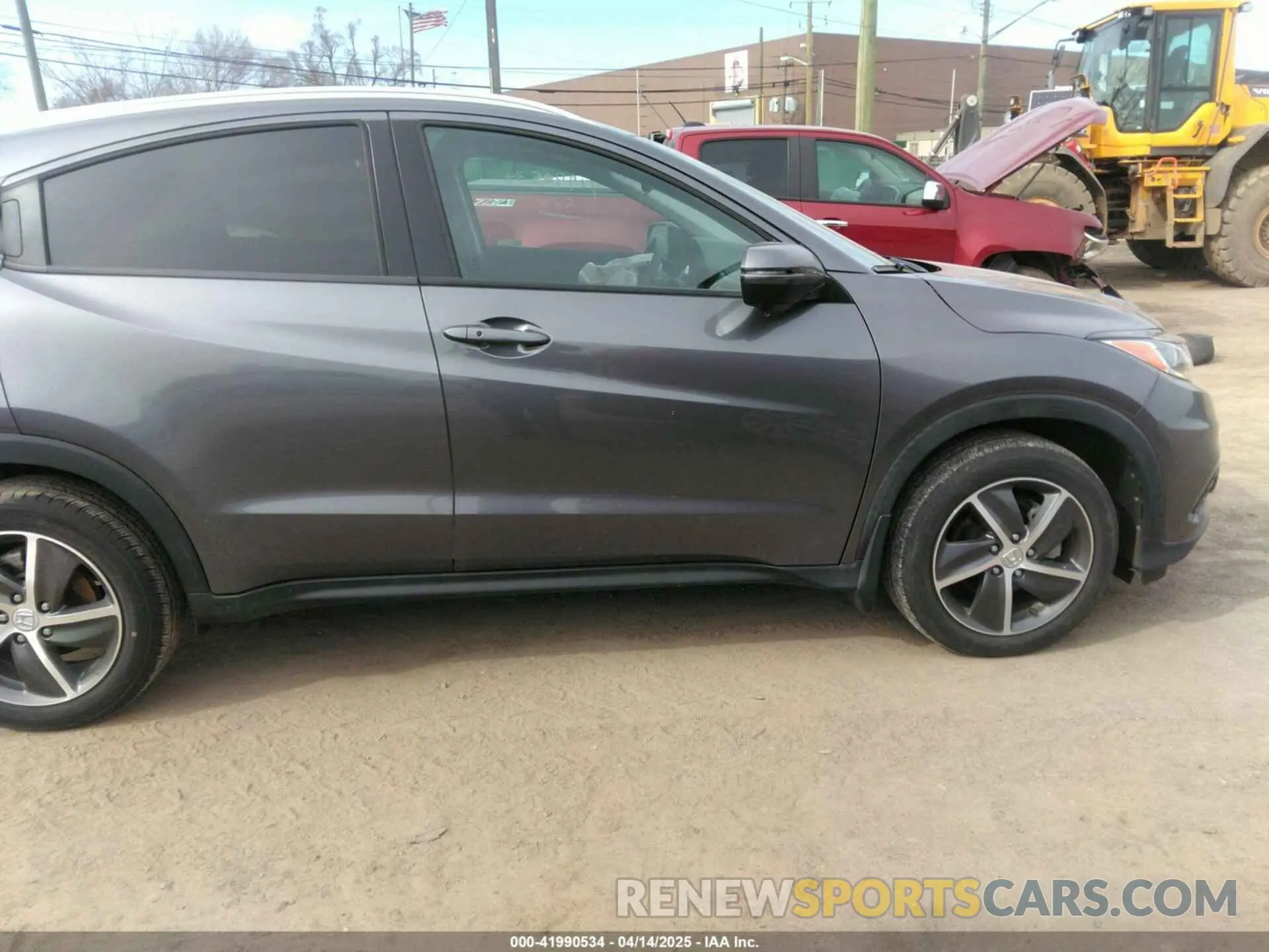 13 Photograph of a damaged car 3CZRU6H57MM729818 HONDA HR-V 2021