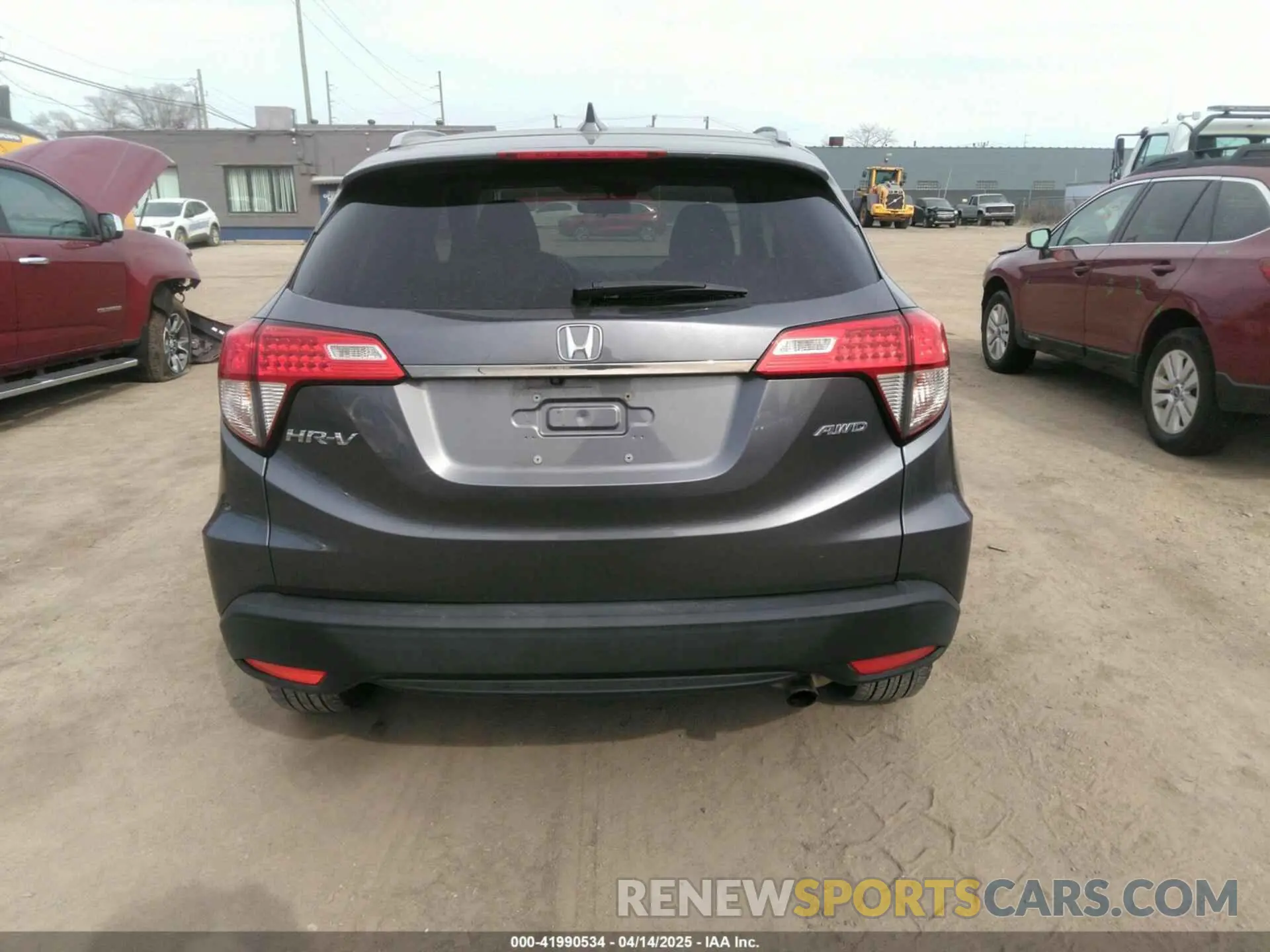 16 Photograph of a damaged car 3CZRU6H57MM729818 HONDA HR-V 2021