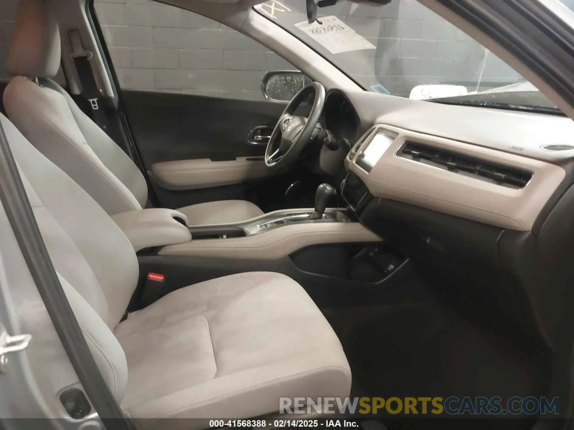 5 Photograph of a damaged car 3CZRU6H57MM750779 HONDA HR-V 2021