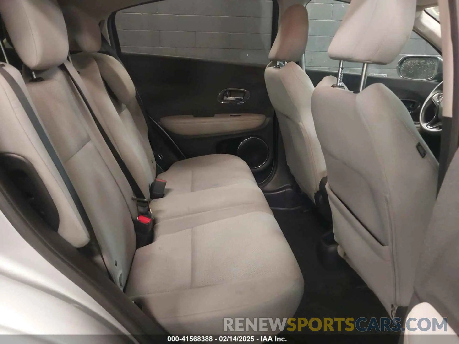 8 Photograph of a damaged car 3CZRU6H57MM750779 HONDA HR-V 2021