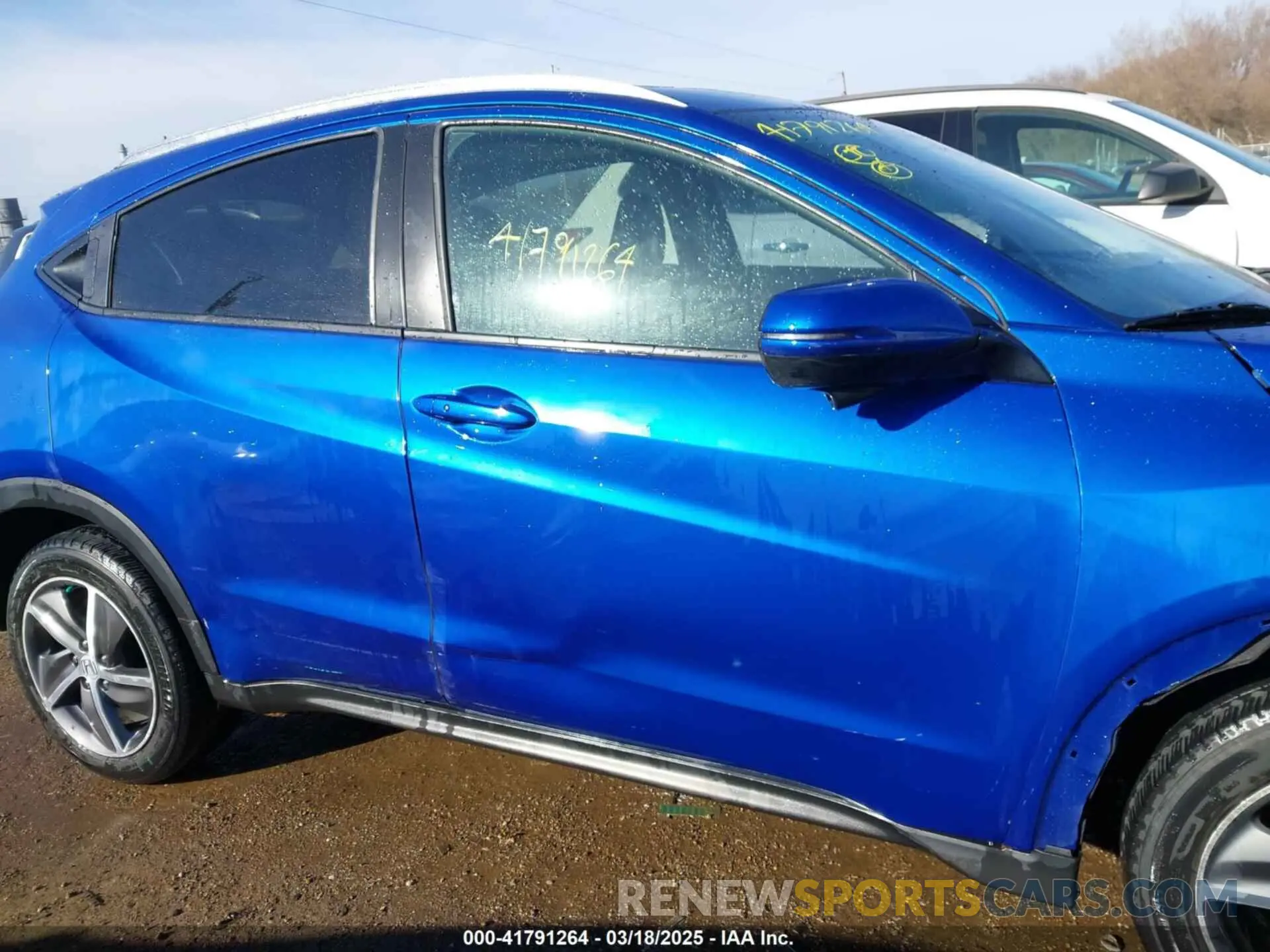 13 Photograph of a damaged car 3CZRU6H57MM752225 HONDA HR-V 2021