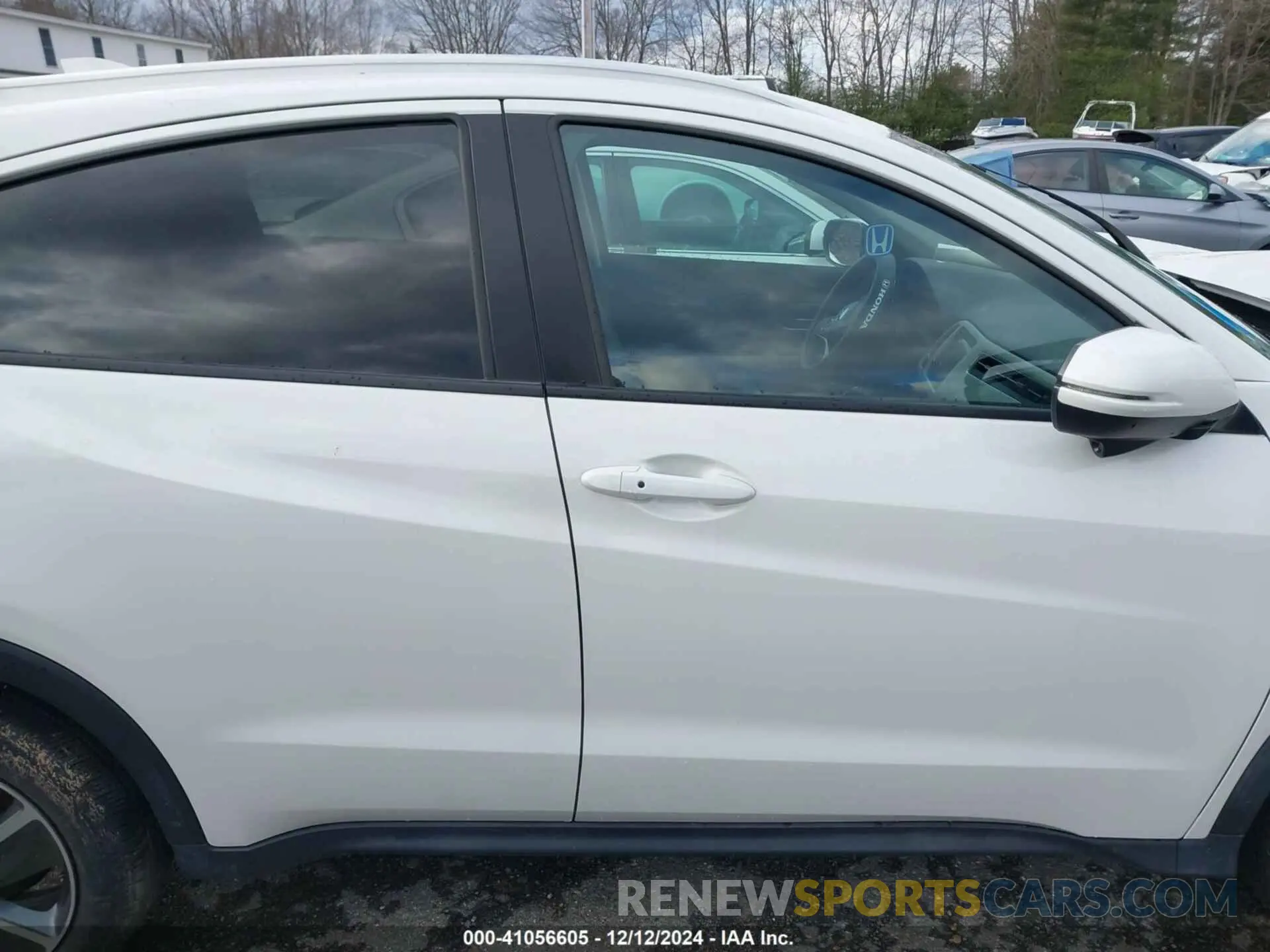 13 Photograph of a damaged car 3CZRU6H58MM743050 HONDA HR-V 2021