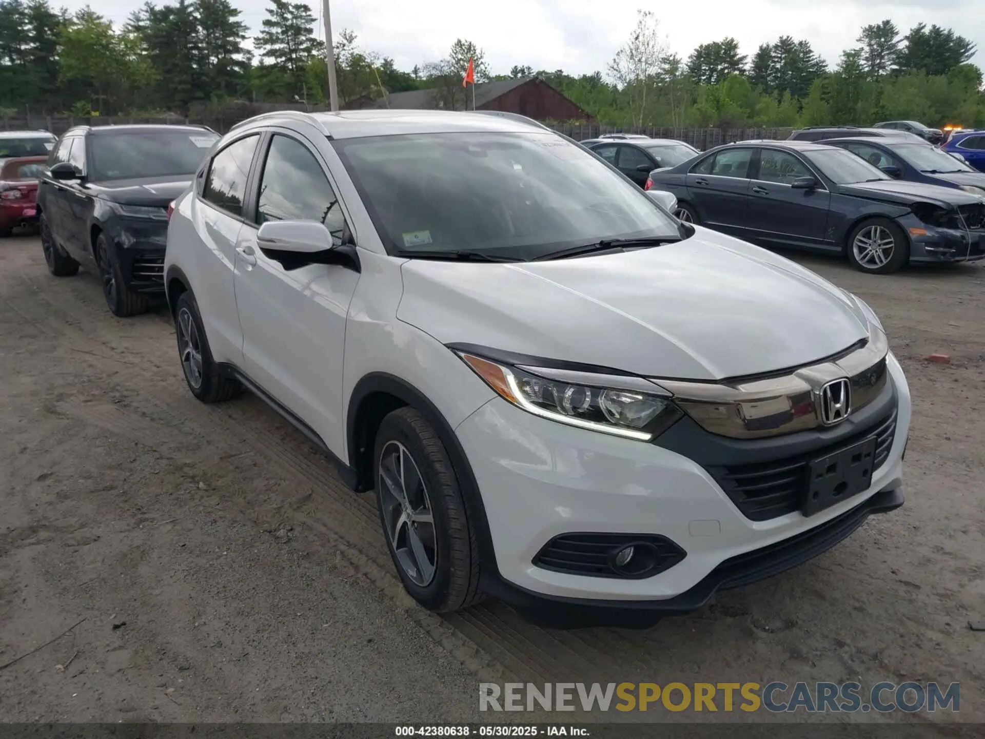 13 Photograph of a damaged car 3CZRU6H58MM753643 HONDA HR-V 2021
