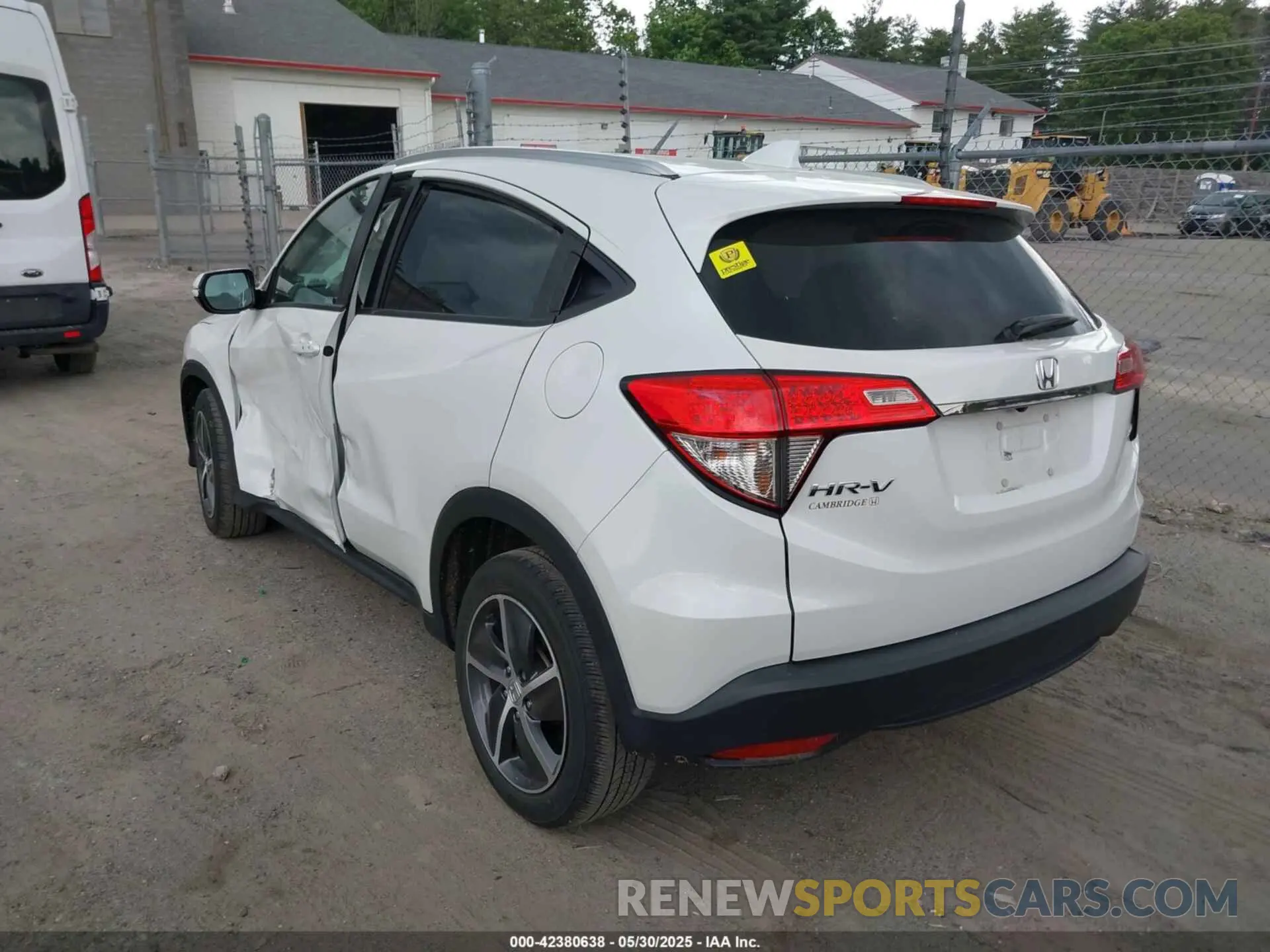 14 Photograph of a damaged car 3CZRU6H58MM753643 HONDA HR-V 2021