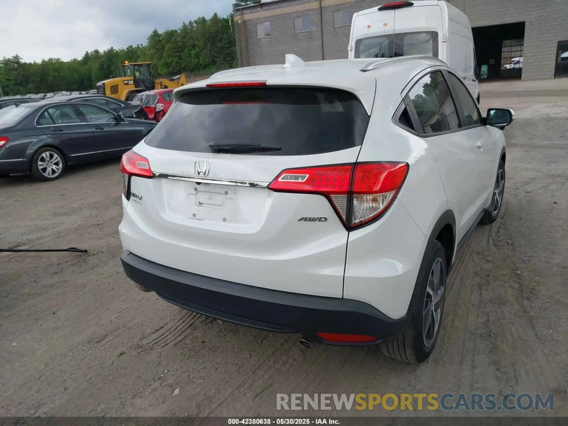 16 Photograph of a damaged car 3CZRU6H58MM753643 HONDA HR-V 2021