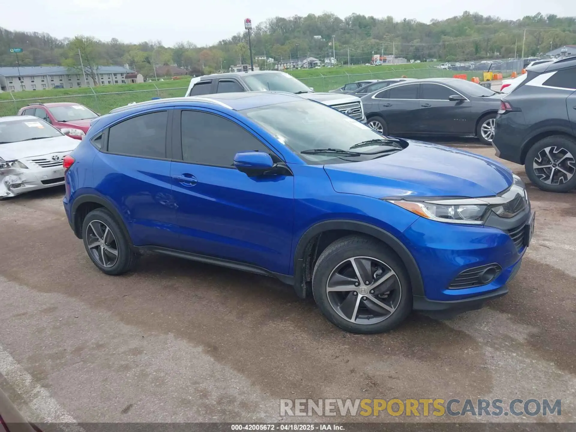 13 Photograph of a damaged car 3CZRU6H59MM735958 HONDA HR-V 2021