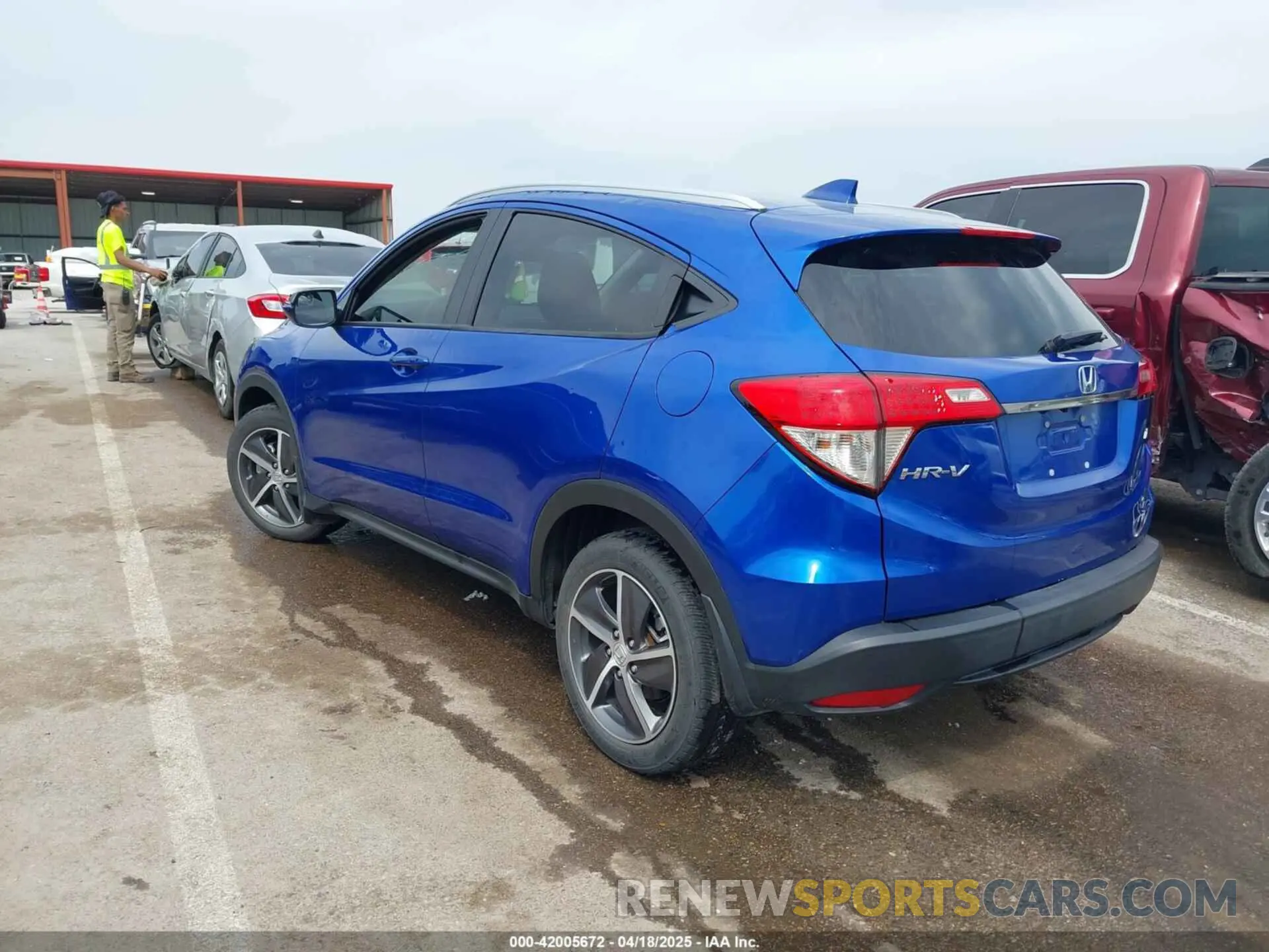 3 Photograph of a damaged car 3CZRU6H59MM735958 HONDA HR-V 2021