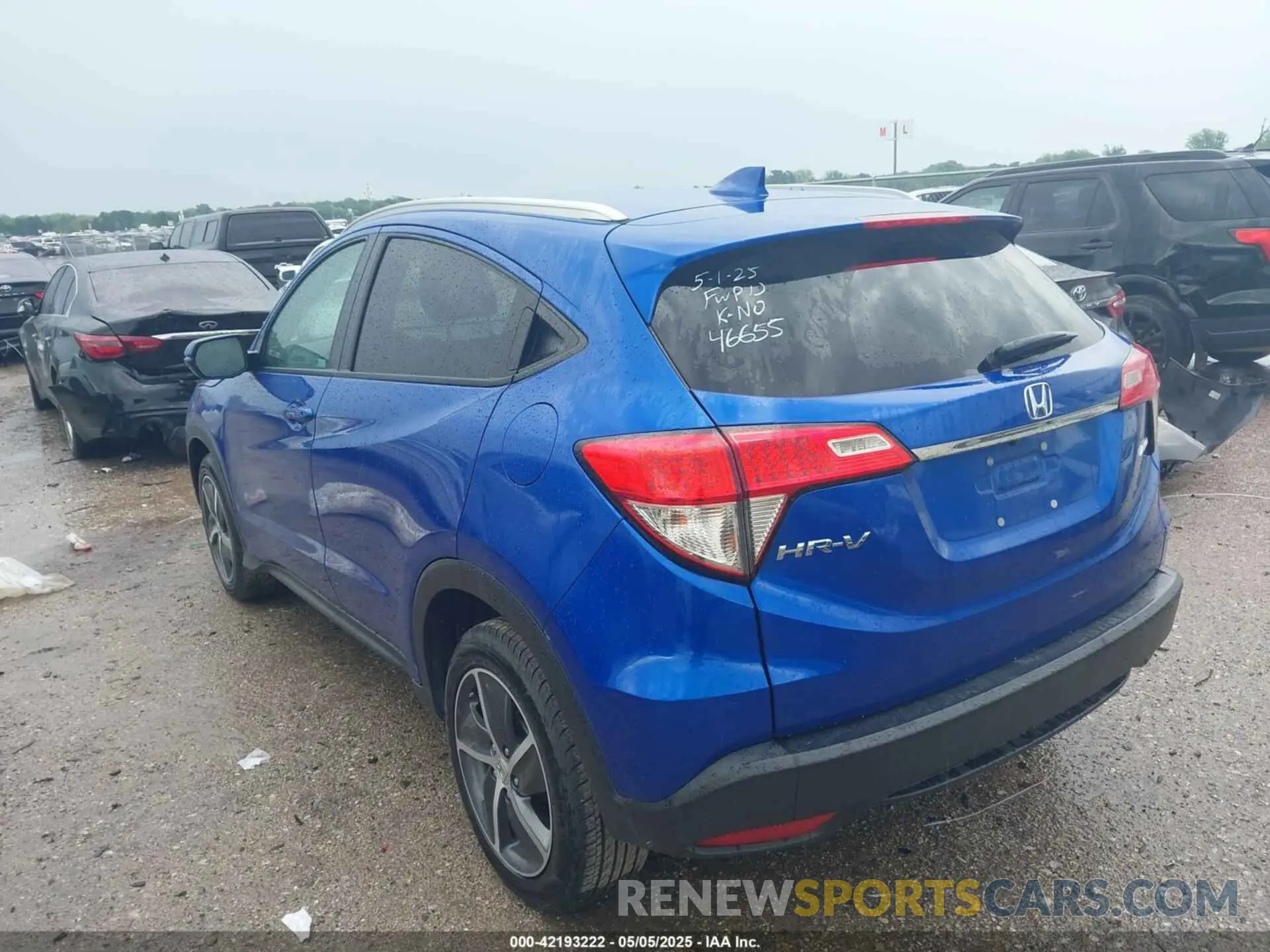 3 Photograph of a damaged car 3CZRU6H59MM745809 HONDA HR-V 2021