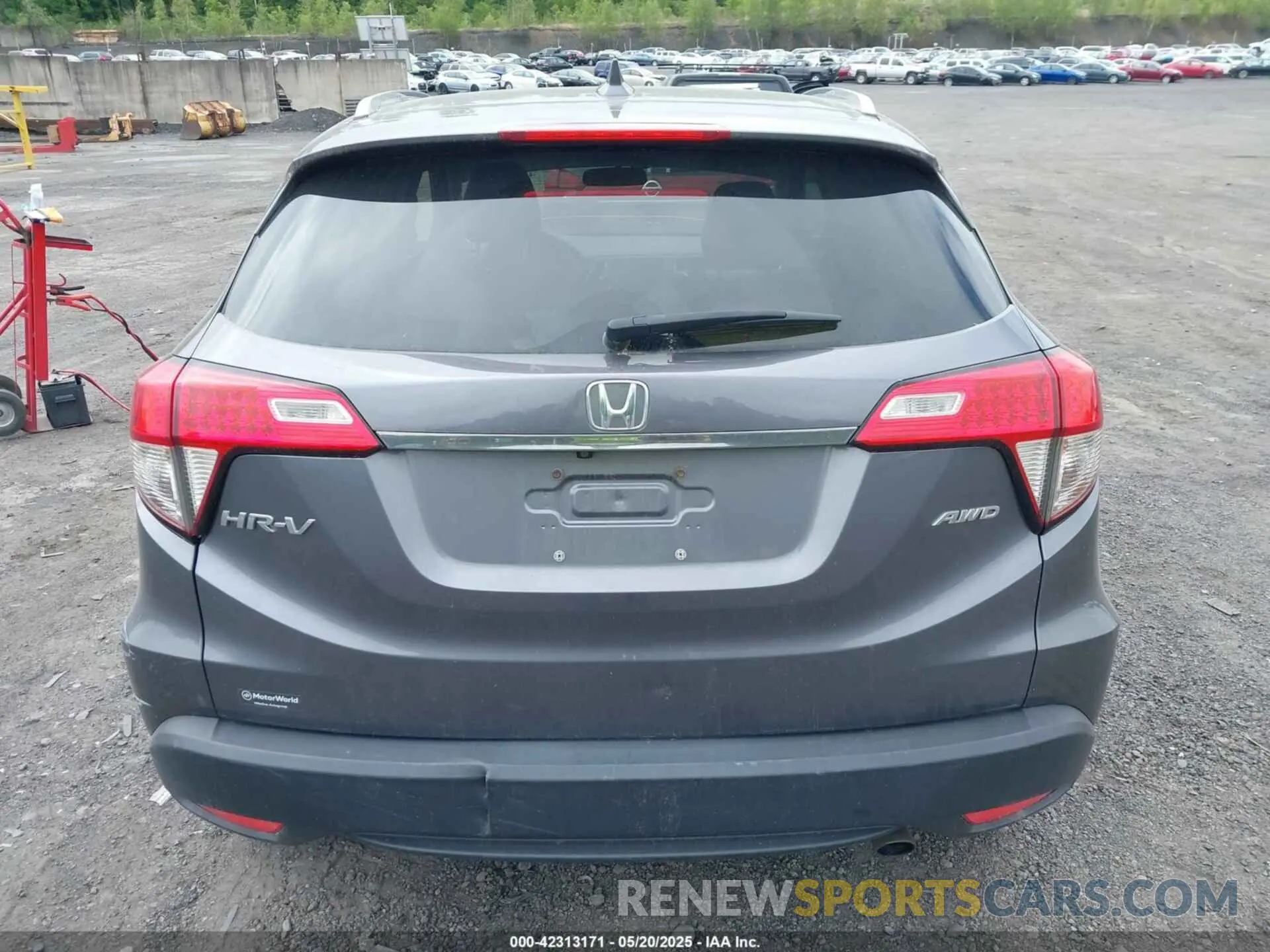 16 Photograph of a damaged car 3CZRU6H5XMM700605 HONDA HR-V 2021