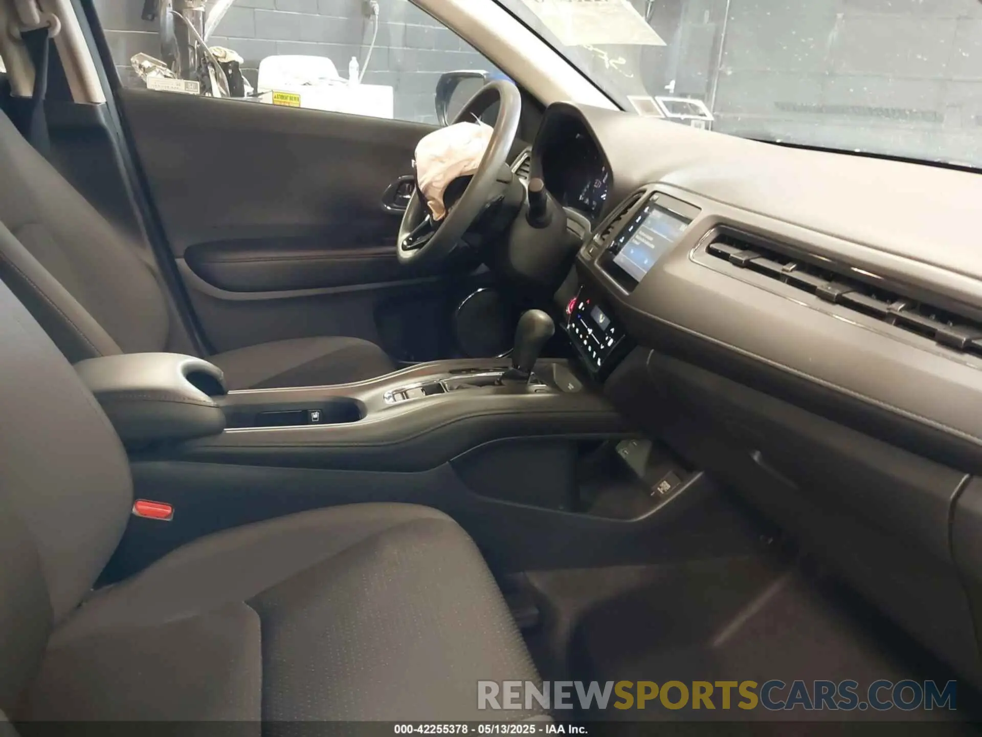 5 Photograph of a damaged car 3CZRU6H5XMM720692 HONDA HR-V 2021