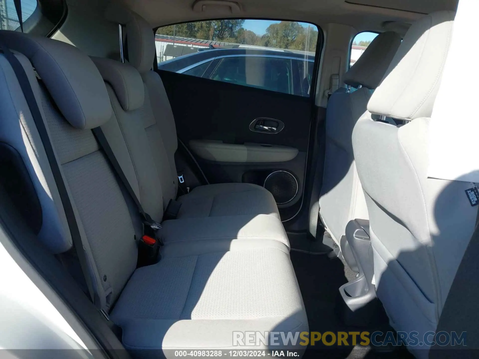 8 Photograph of a damaged car 3CZRU6H5XMM750887 HONDA HR-V 2021