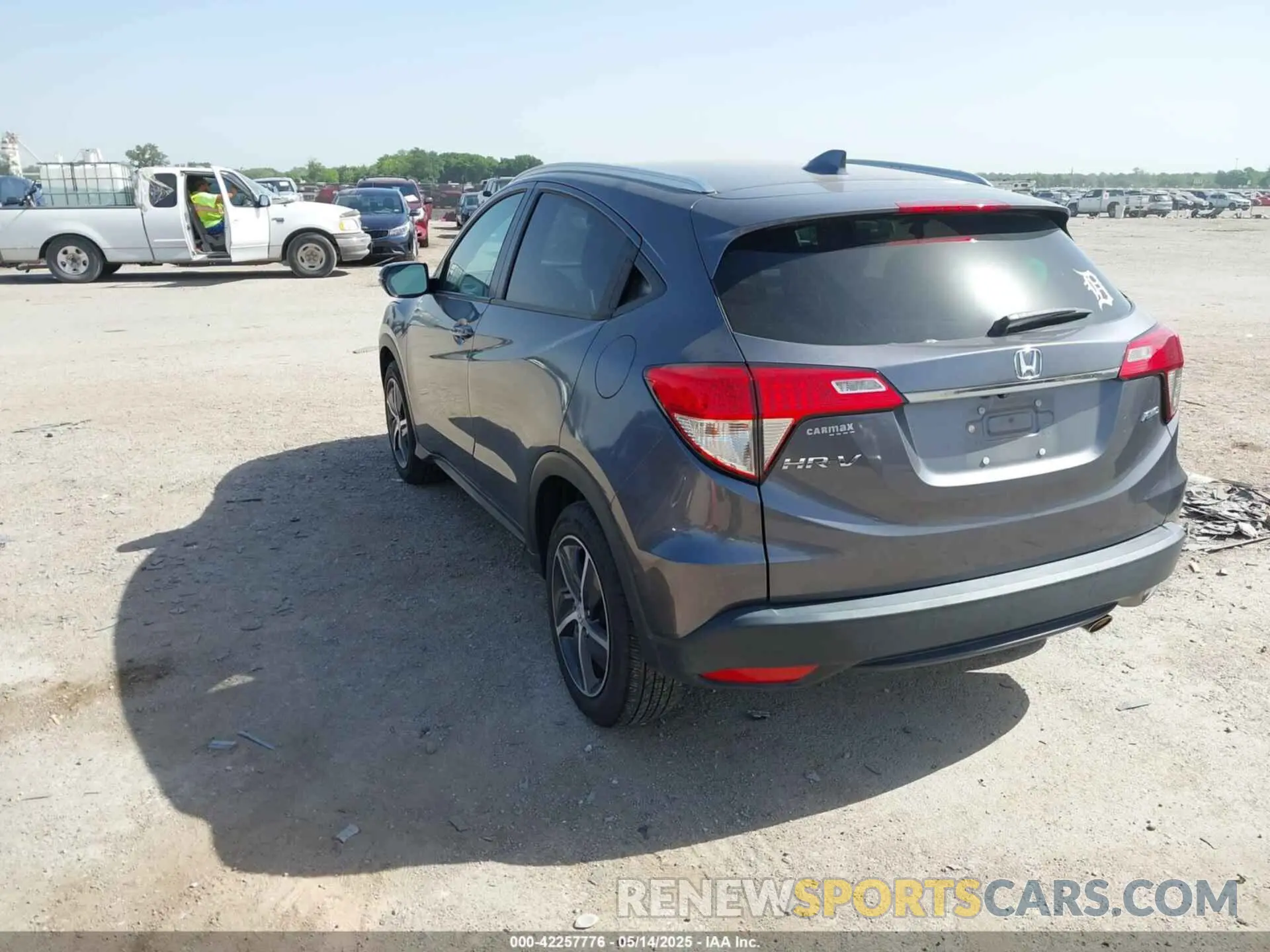 3 Photograph of a damaged car 3CZRU6H5XMM755751 HONDA HR-V 2021