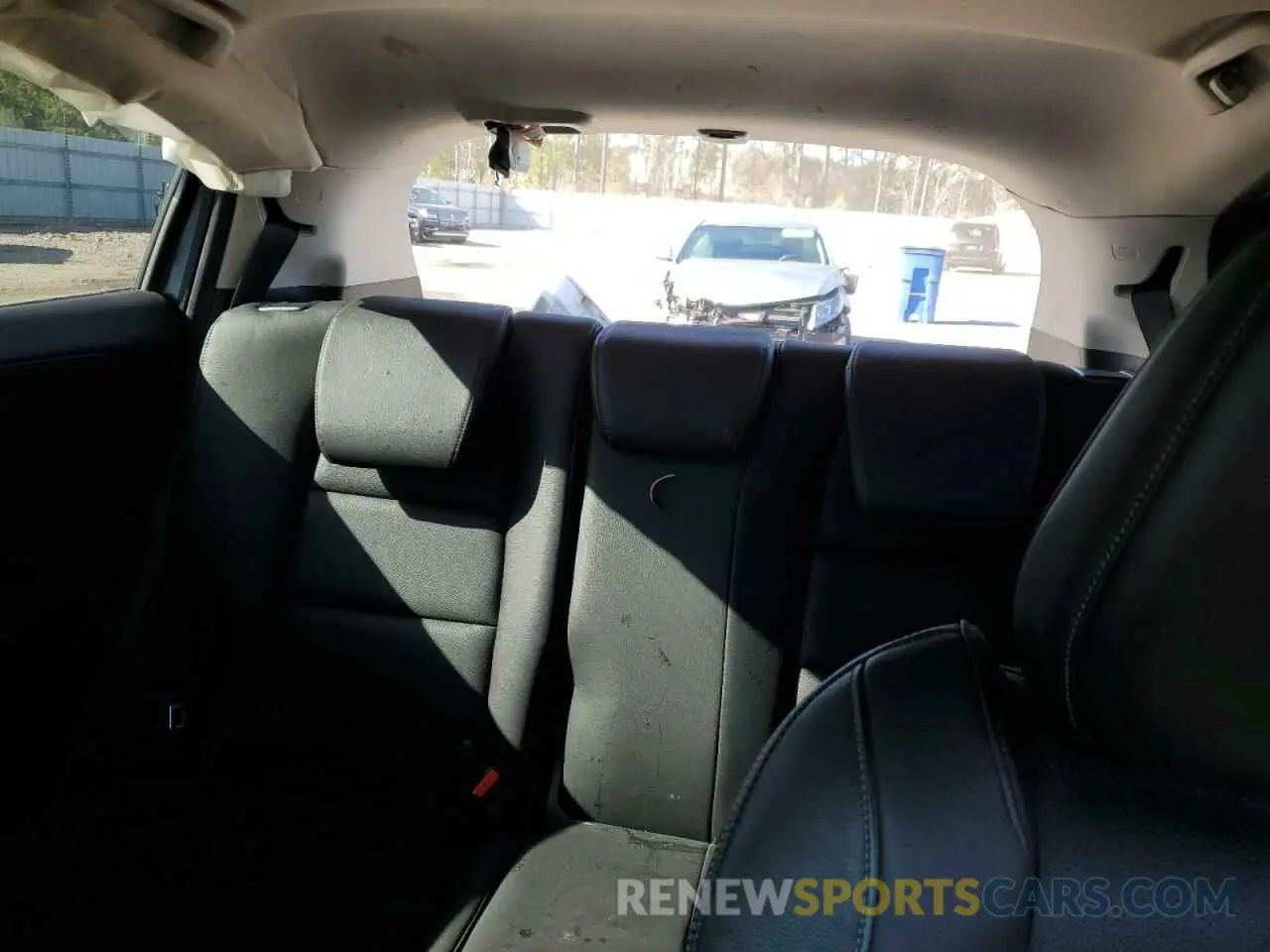 10 Photograph of a damaged car 3CZRU6H72MM715178 HONDA HR-V 2021