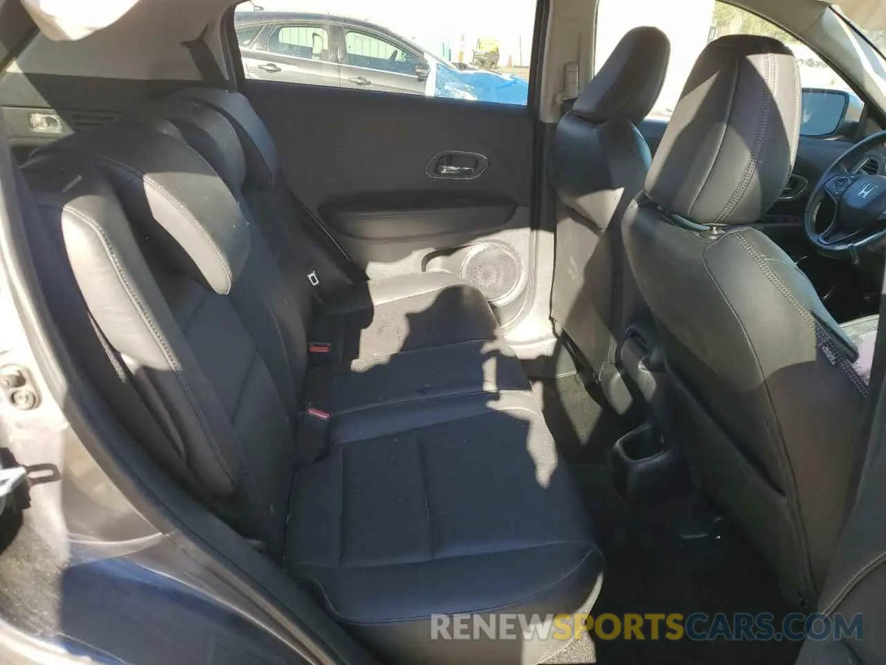 11 Photograph of a damaged car 3CZRU6H72MM715178 HONDA HR-V 2021