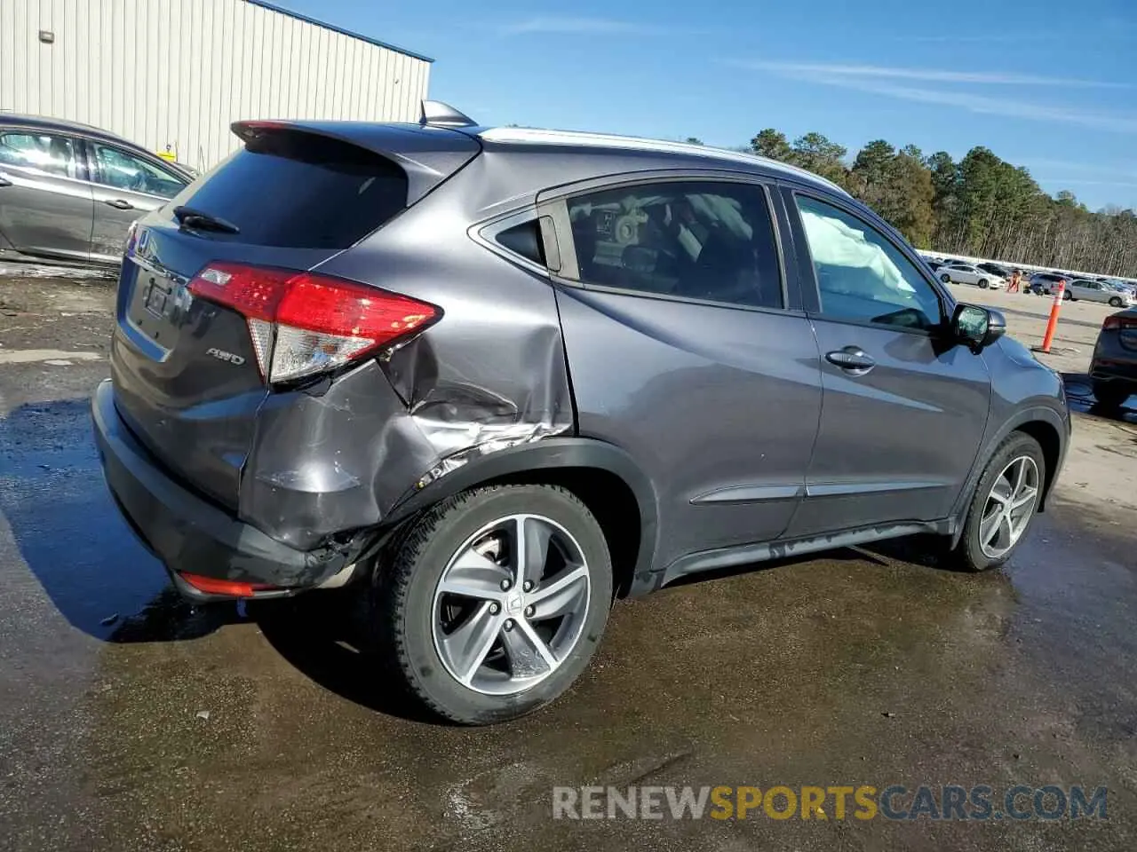 3 Photograph of a damaged car 3CZRU6H72MM715178 HONDA HR-V 2021