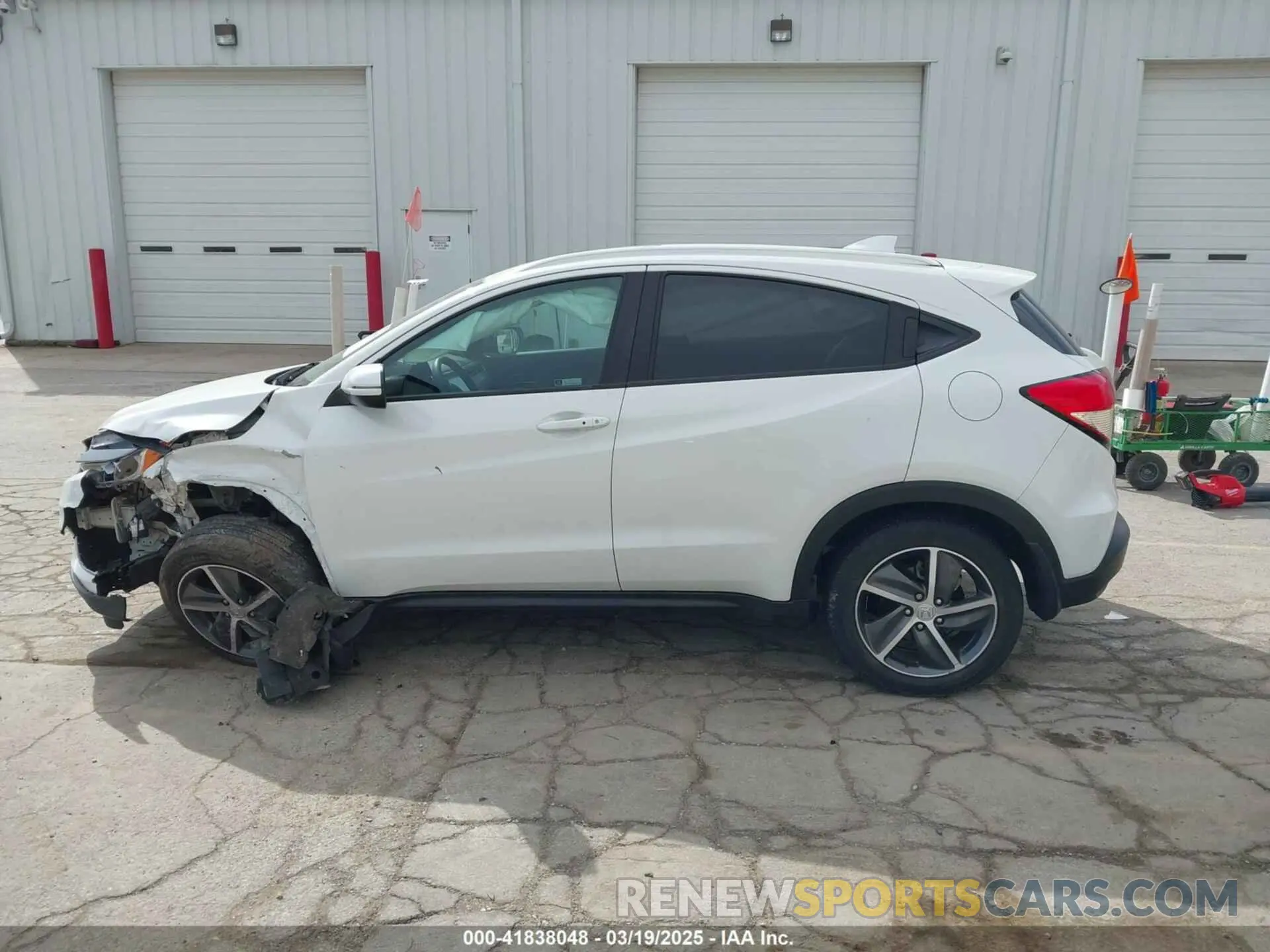 15 Photograph of a damaged car 3CZRU6H72MM739898 HONDA HR-V 2021