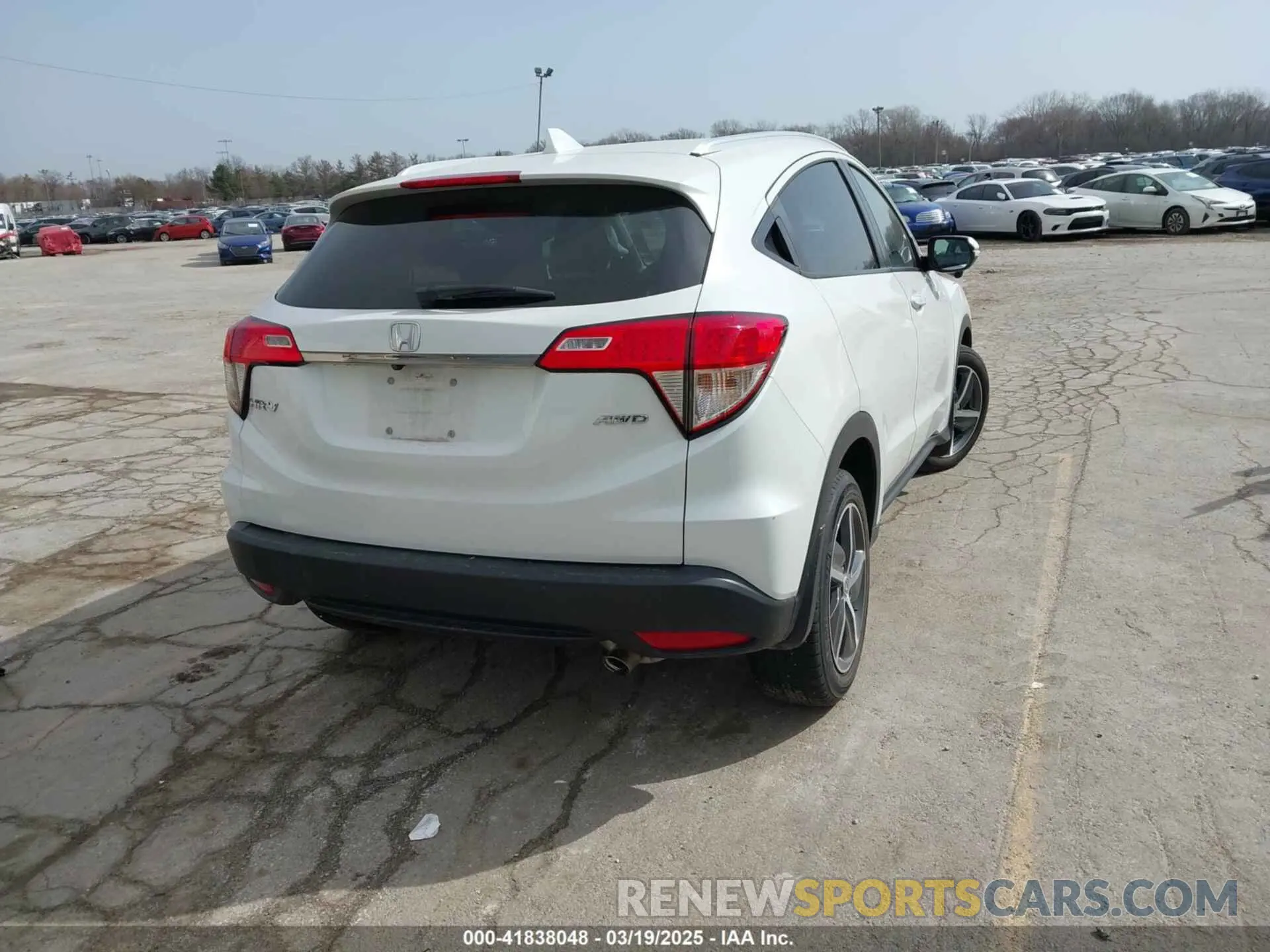4 Photograph of a damaged car 3CZRU6H72MM739898 HONDA HR-V 2021