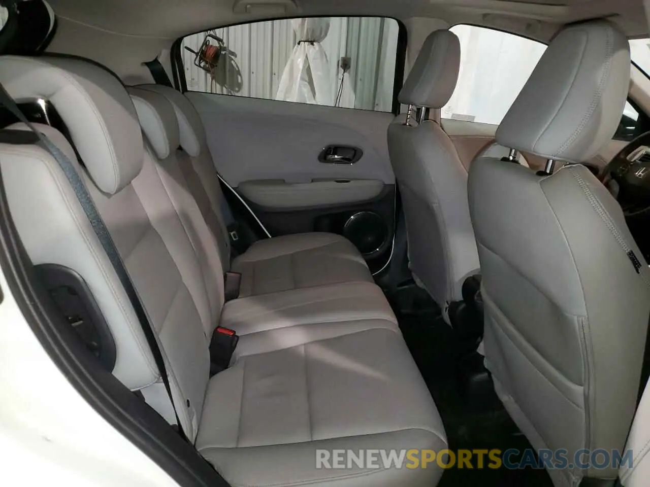 11 Photograph of a damaged car 3CZRU6H74MM728532 HONDA HR-V 2021