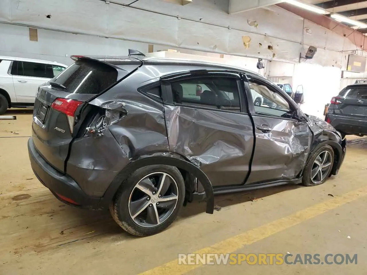 3 Photograph of a damaged car 3CZRU6H79MM704131 HONDA HR-V 2021