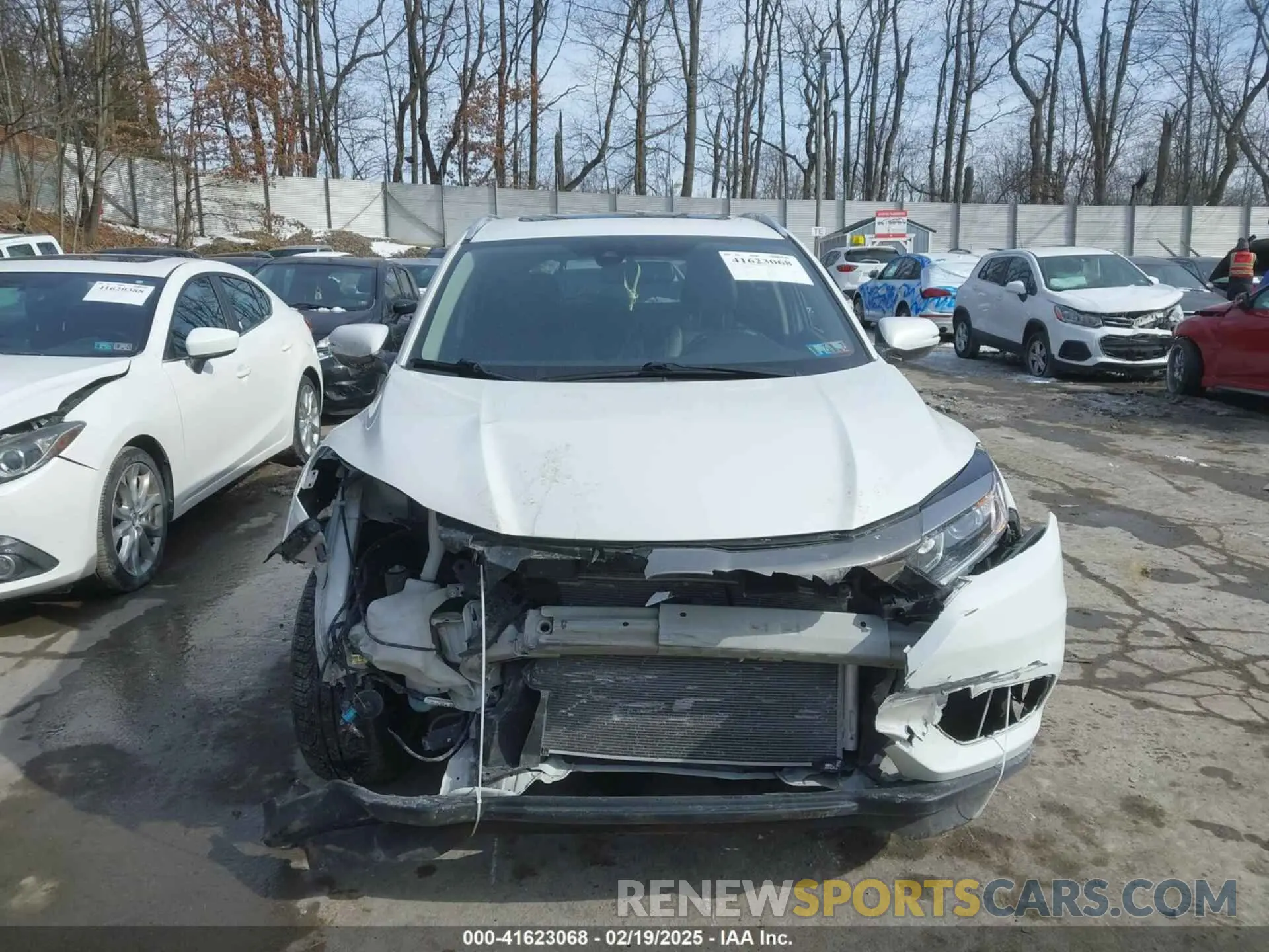 13 Photograph of a damaged car 3CZRU6H7XMM739955 HONDA HR-V 2021