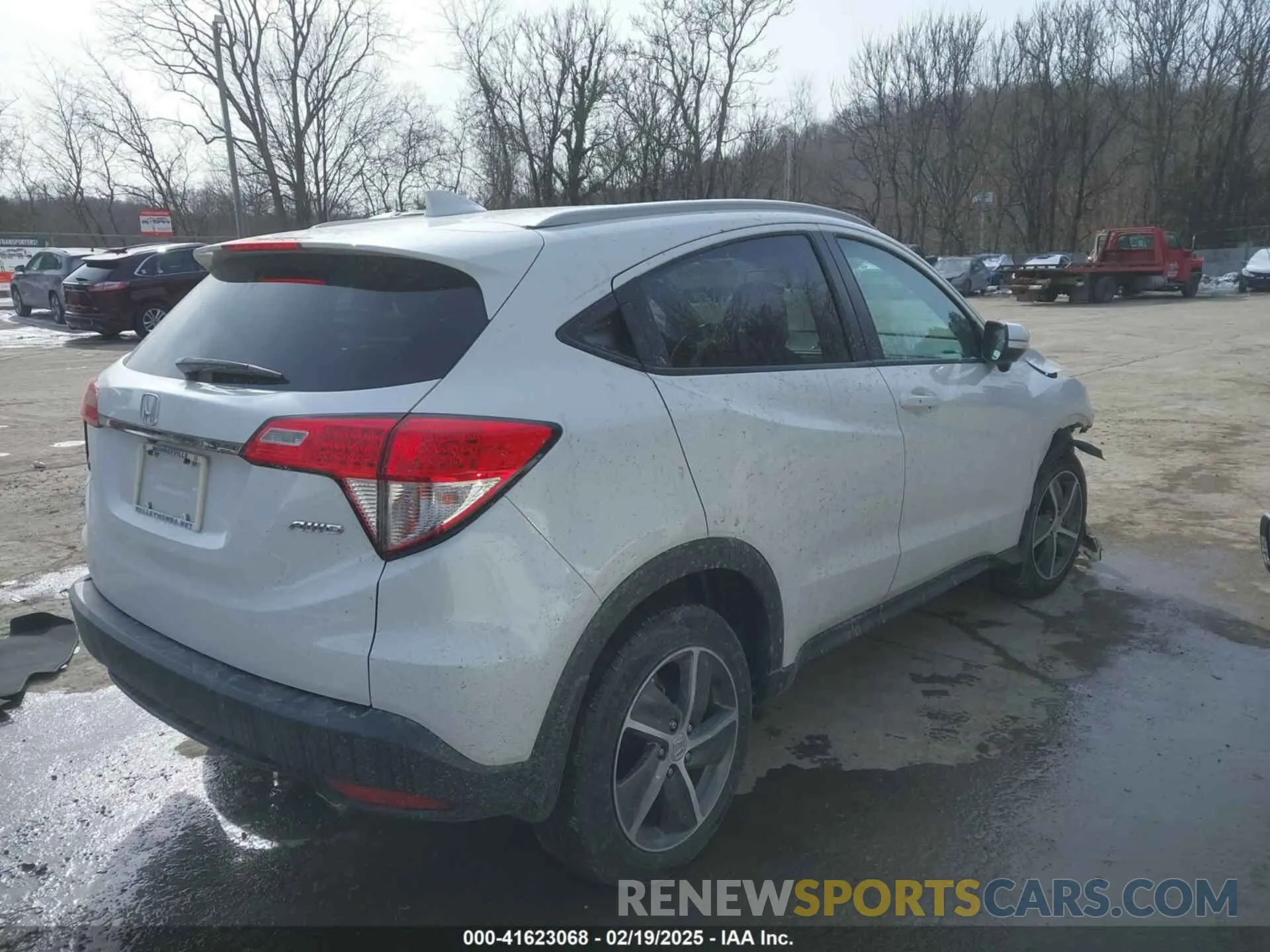 4 Photograph of a damaged car 3CZRU6H7XMM739955 HONDA HR-V 2021