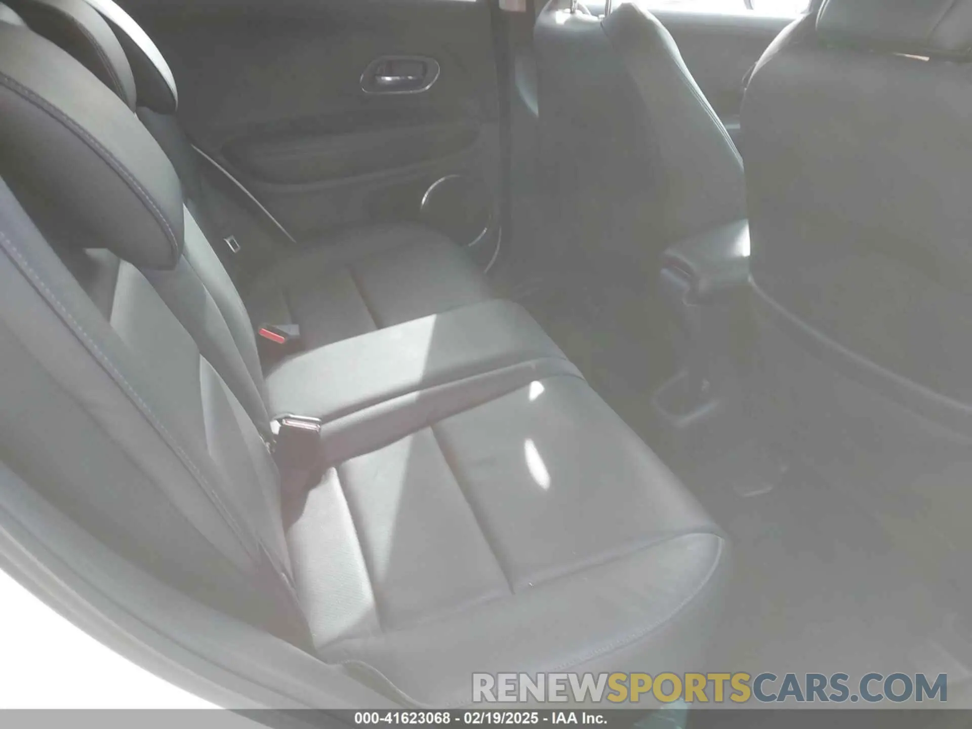 8 Photograph of a damaged car 3CZRU6H7XMM739955 HONDA HR-V 2021