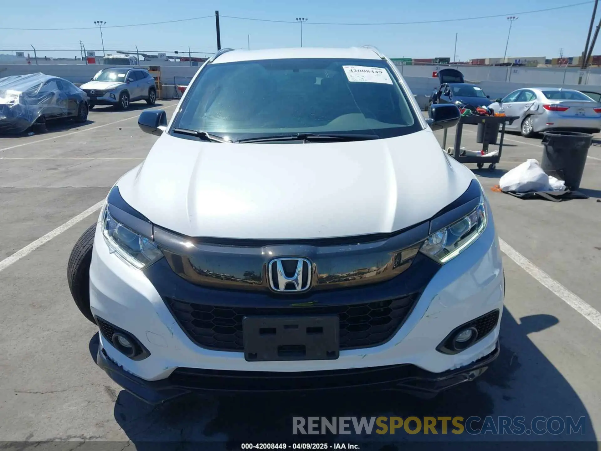 12 Photograph of a damaged car 3CZRU5H10NM709869 HONDA HR-V 2022