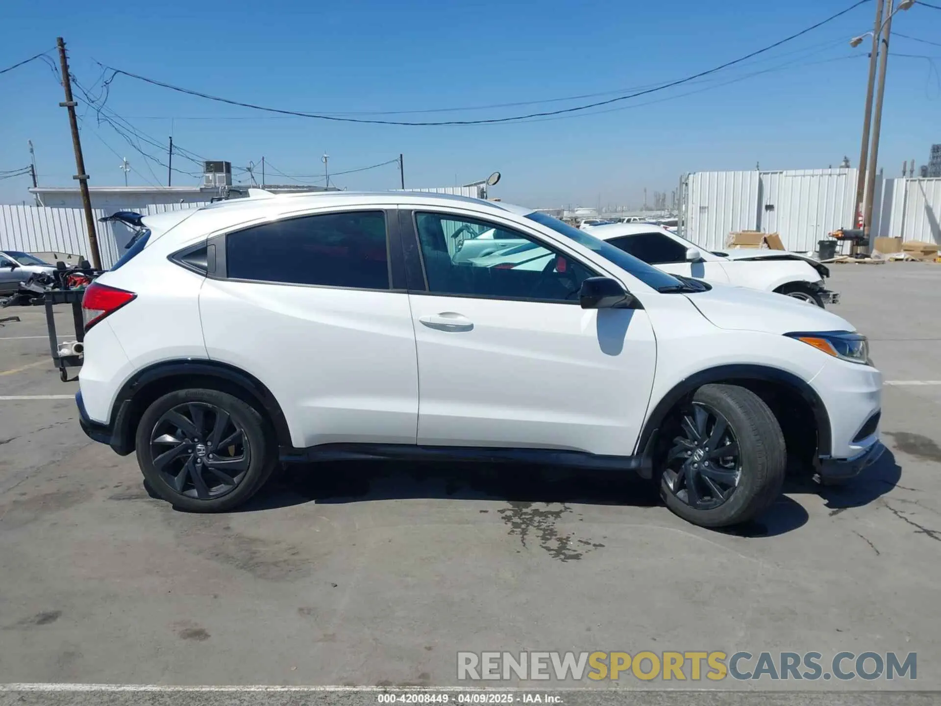 13 Photograph of a damaged car 3CZRU5H10NM709869 HONDA HR-V 2022