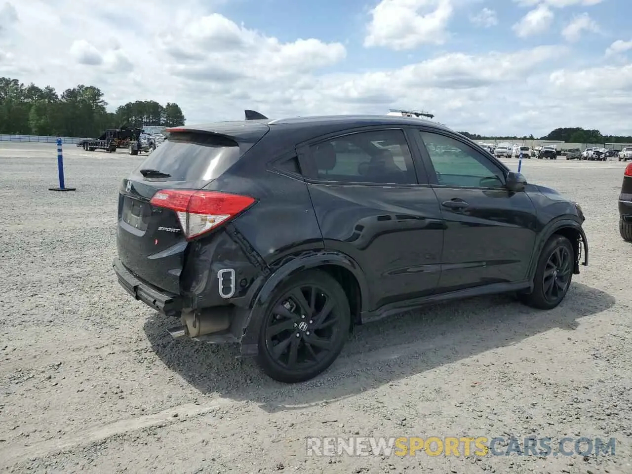 3 Photograph of a damaged car 3CZRU5H10NM716384 HONDA HR-V 2022