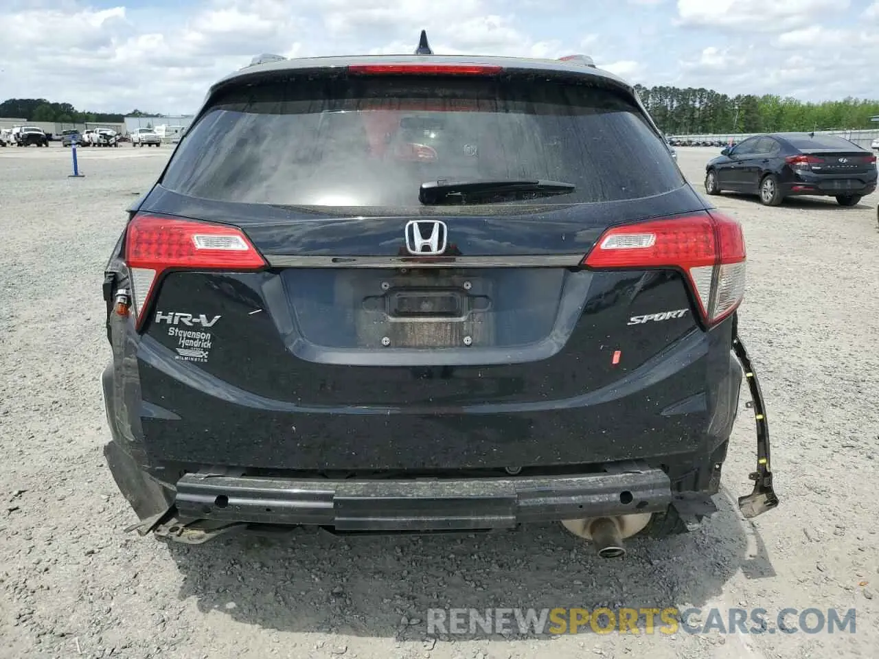 6 Photograph of a damaged car 3CZRU5H10NM716384 HONDA HR-V 2022