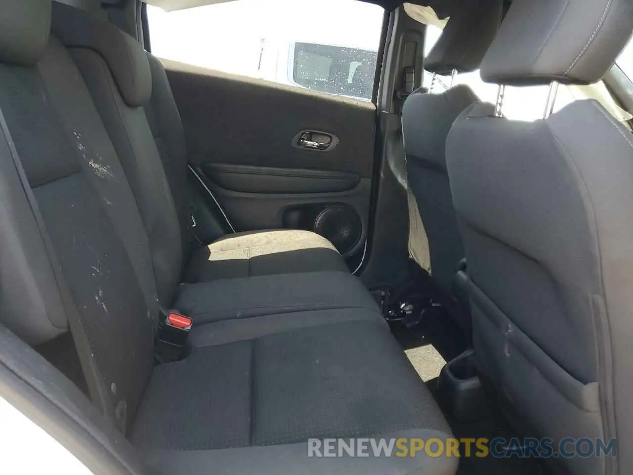 11 Photograph of a damaged car 3CZRU5H11NM701103 HONDA HR-V 2022
