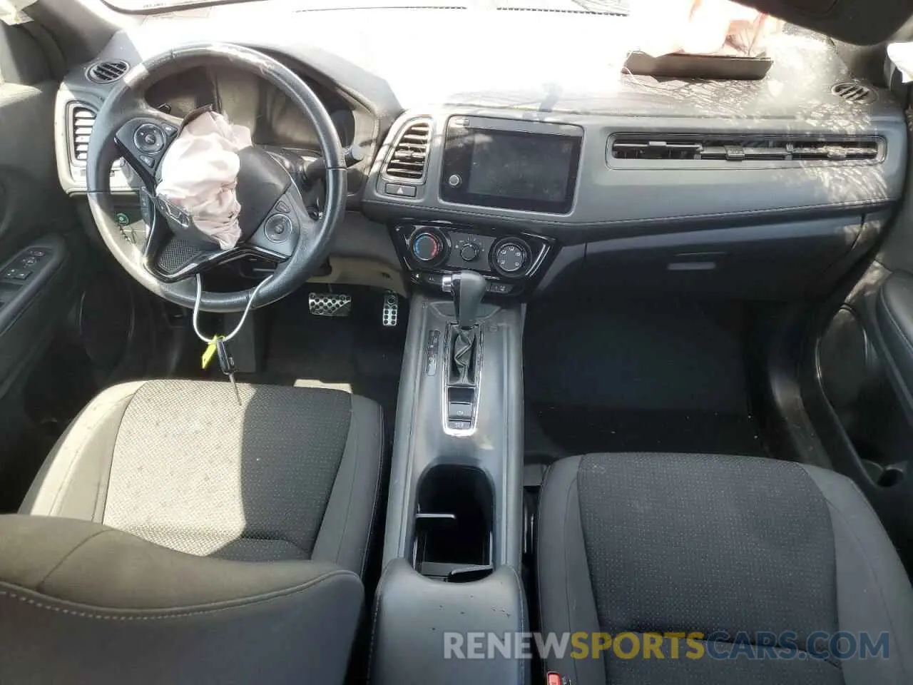 8 Photograph of a damaged car 3CZRU5H11NM701103 HONDA HR-V 2022