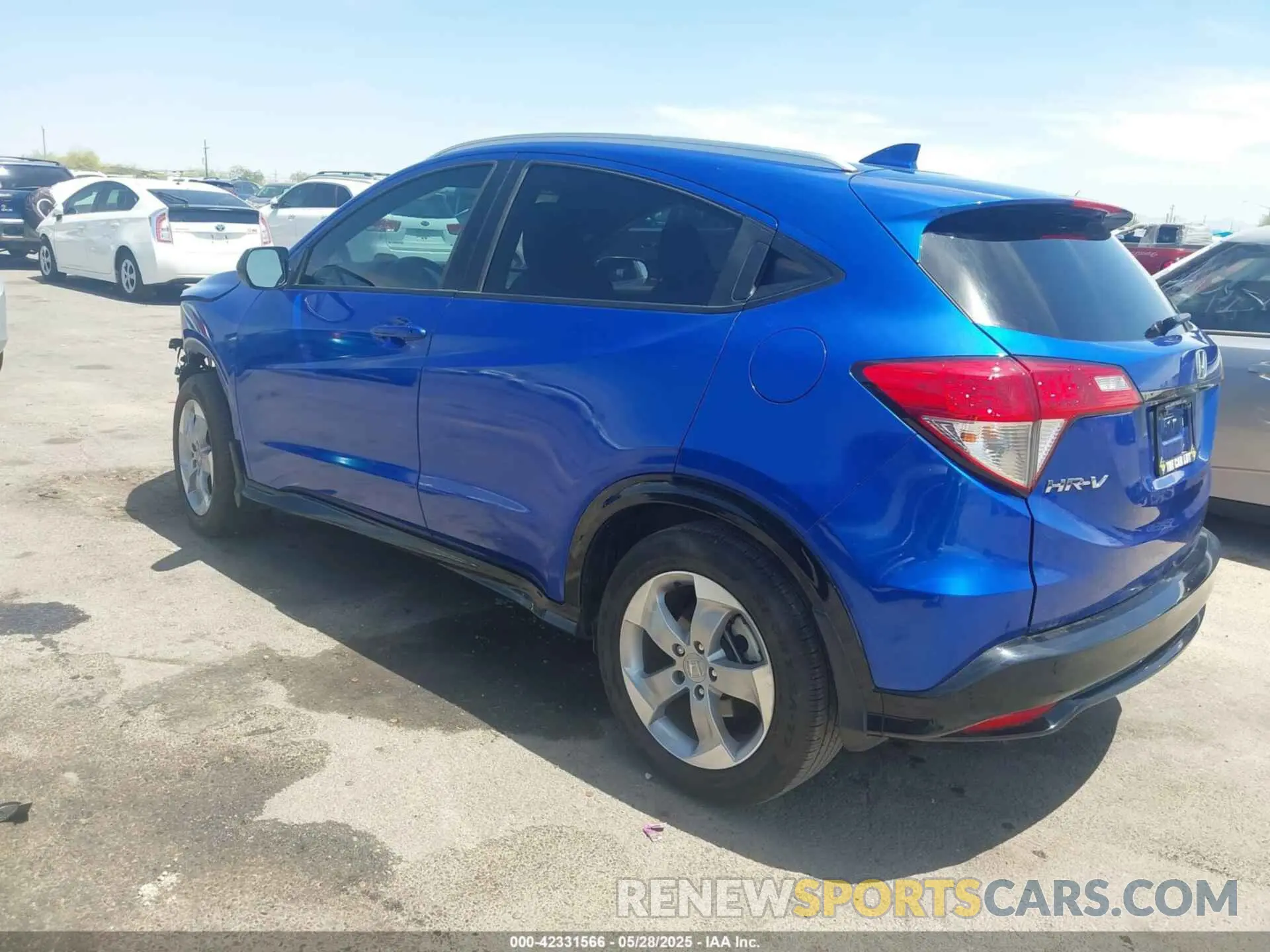 3 Photograph of a damaged car 3CZRU5H11NM702557 HONDA HR-V 2022