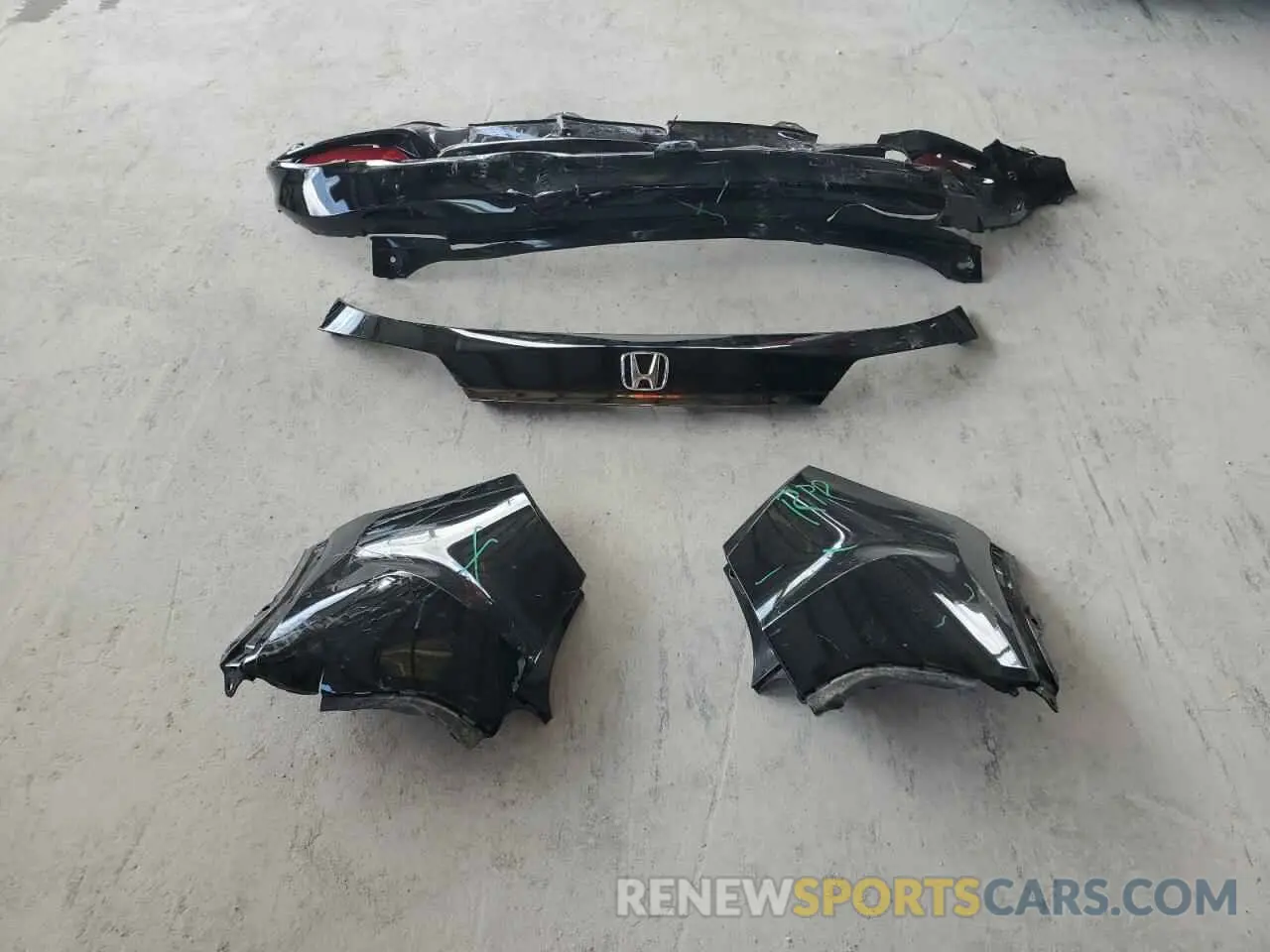 13 Photograph of a damaged car 3CZRU5H11NM712232 HONDA HR-V 2022