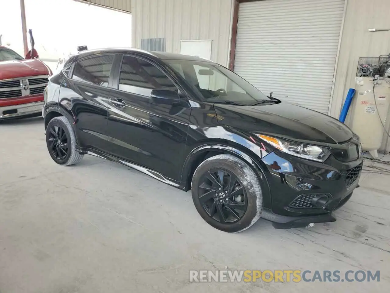4 Photograph of a damaged car 3CZRU5H11NM712232 HONDA HR-V 2022