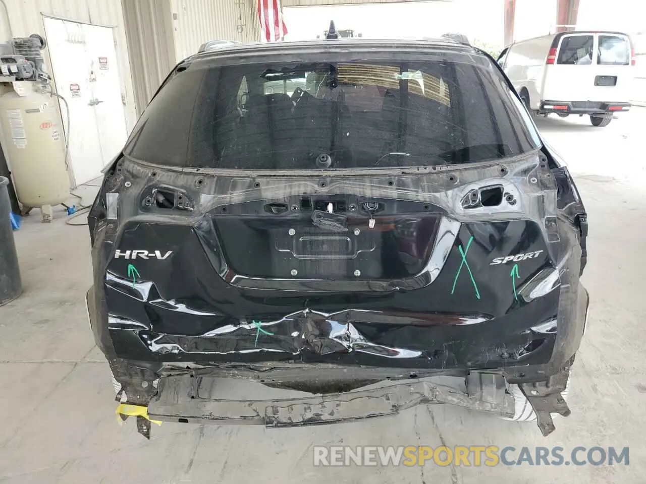 6 Photograph of a damaged car 3CZRU5H11NM712232 HONDA HR-V 2022