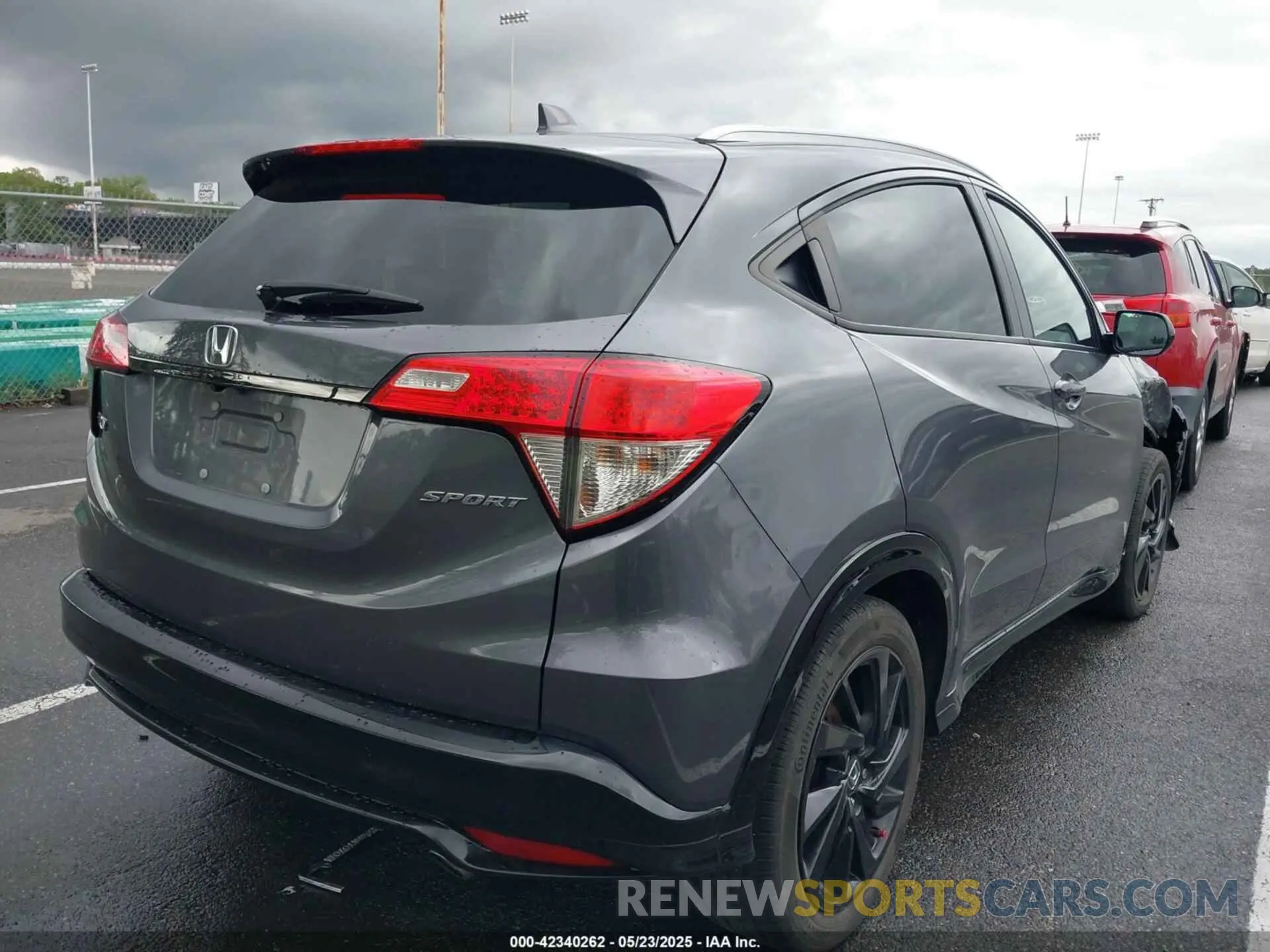 4 Photograph of a damaged car 3CZRU5H12NM729184 HONDA HR-V 2022