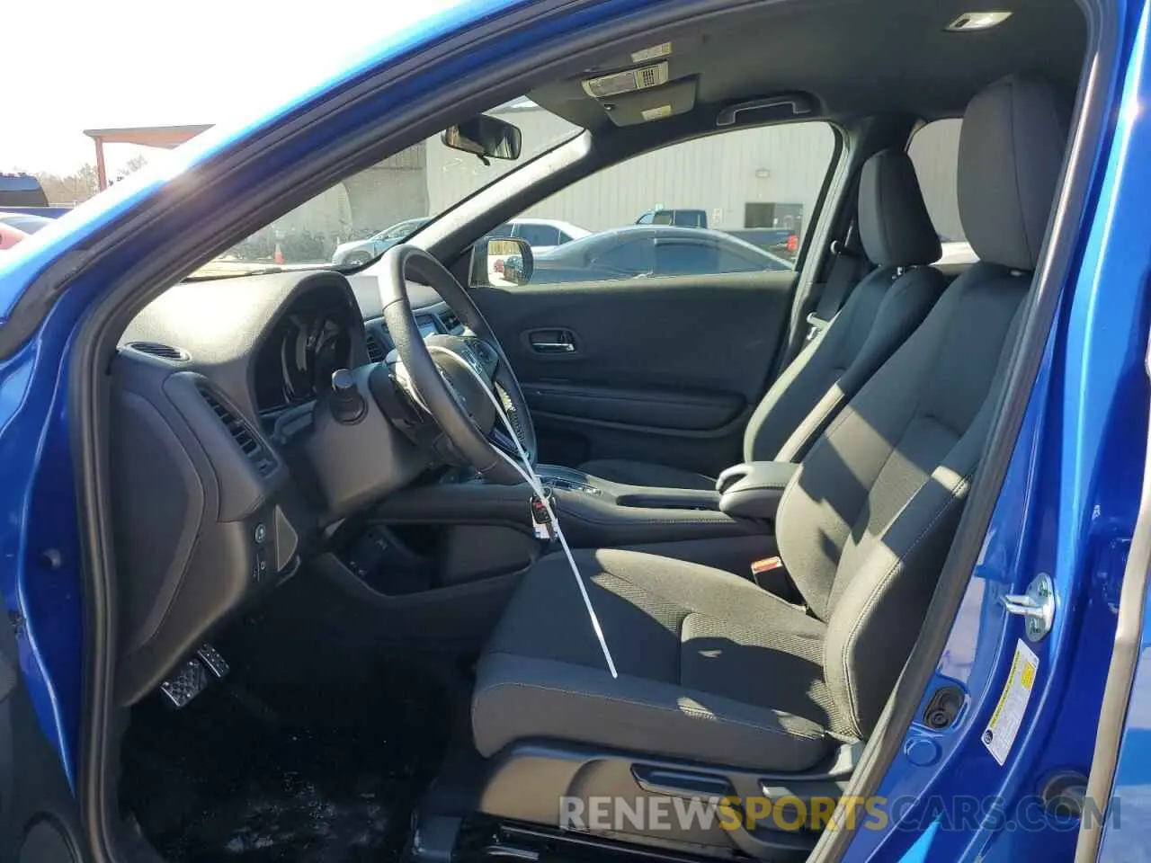 7 Photograph of a damaged car 3CZRU5H13NM710479 HONDA HR-V 2022