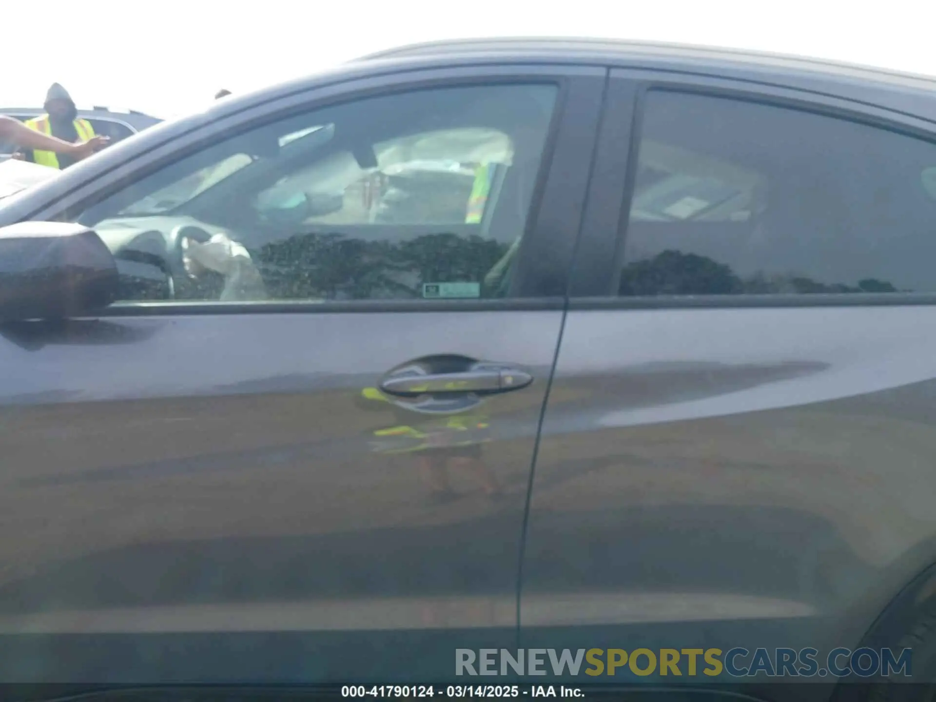 15 Photograph of a damaged car 3CZRU5H14NM715819 HONDA HR-V 2022