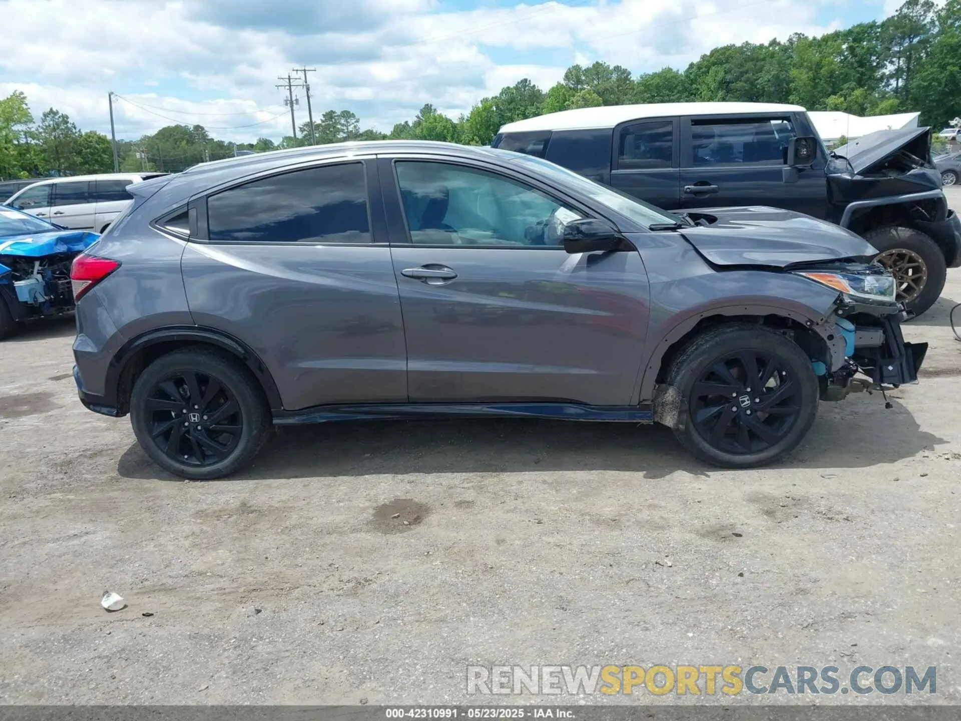 13 Photograph of a damaged car 3CZRU5H14NM727436 HONDA HR-V 2022
