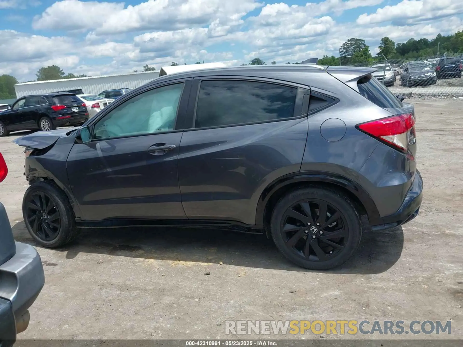 14 Photograph of a damaged car 3CZRU5H14NM727436 HONDA HR-V 2022