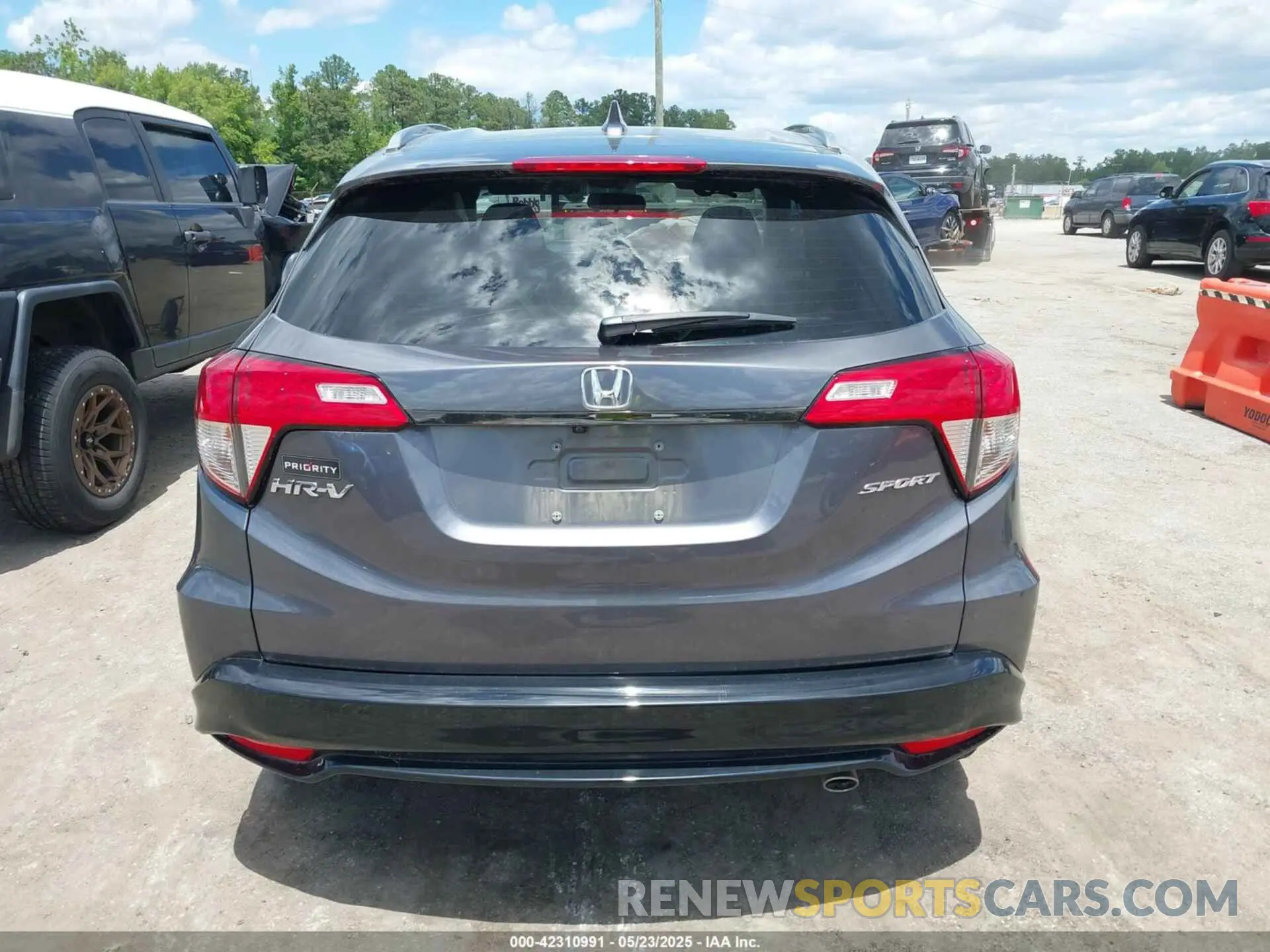 16 Photograph of a damaged car 3CZRU5H14NM727436 HONDA HR-V 2022