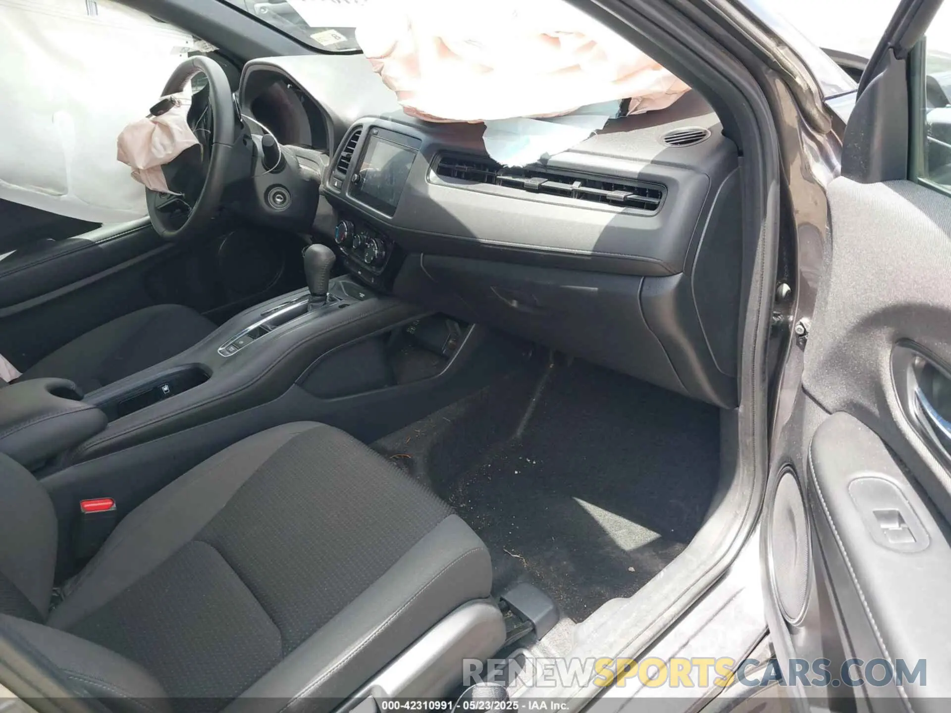 5 Photograph of a damaged car 3CZRU5H14NM727436 HONDA HR-V 2022