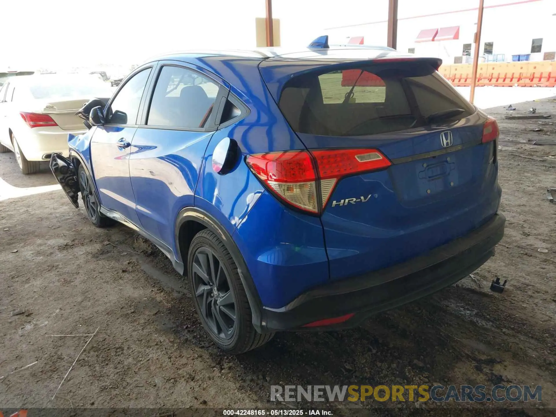 3 Photograph of a damaged car 3CZRU5H15NM724111 HONDA HR-V 2022